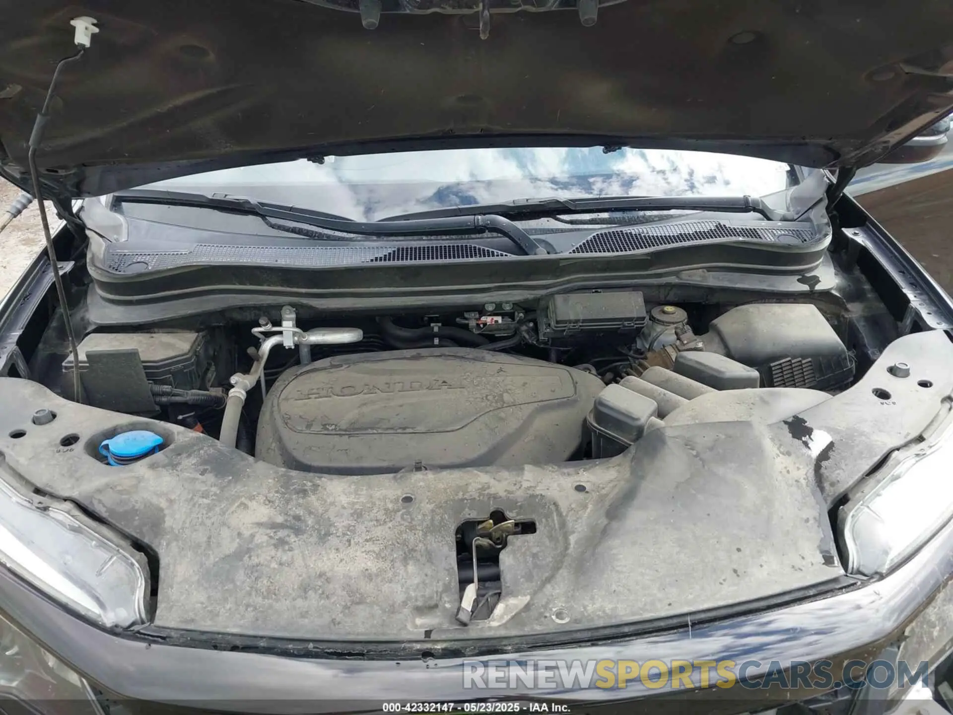 10 Photograph of a damaged car 5FNYF8H51MB019230 HONDA PASSPORT 2021