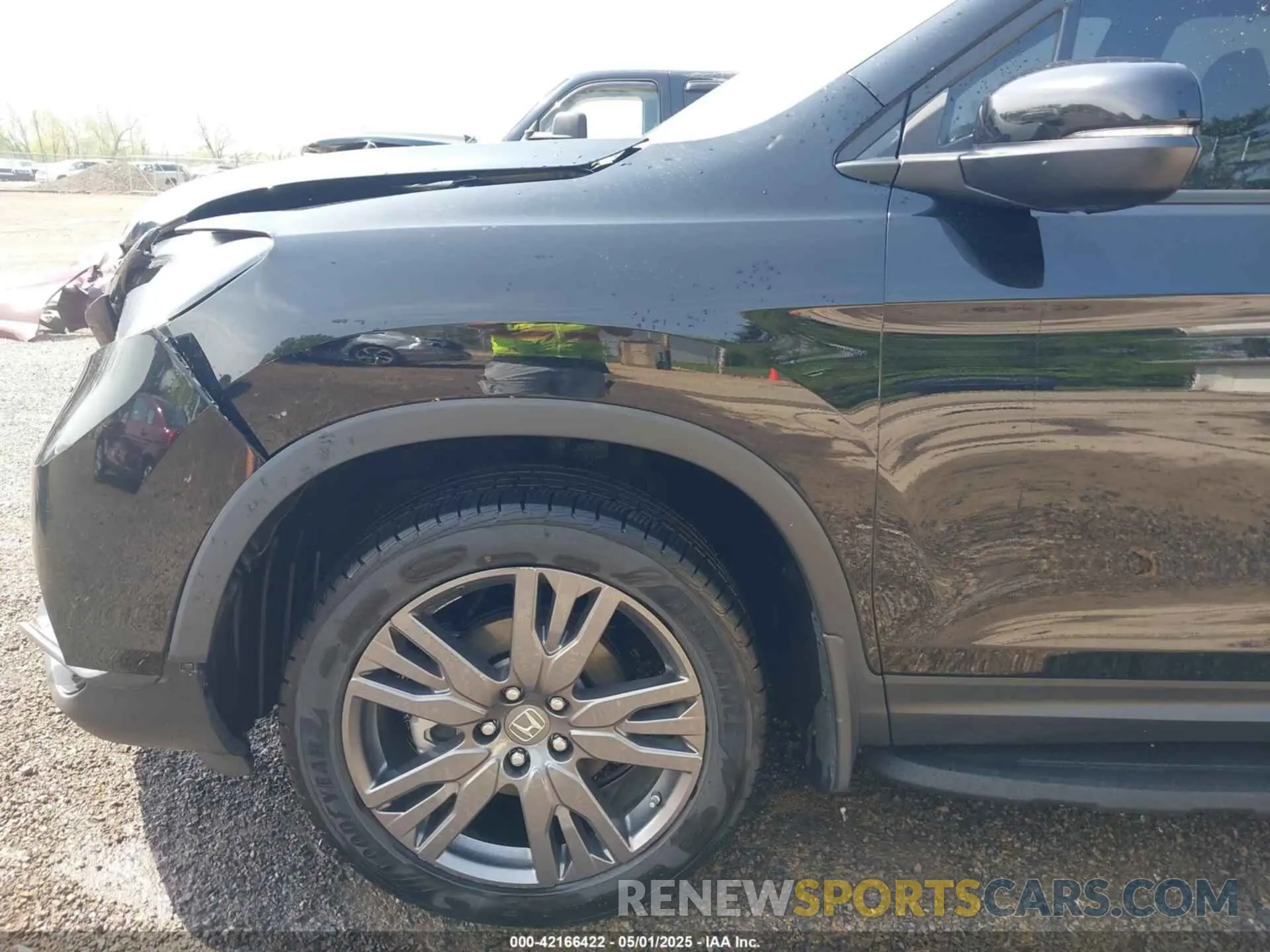 17 Photograph of a damaged car 5FNYF8H51MB026680 HONDA PASSPORT 2021