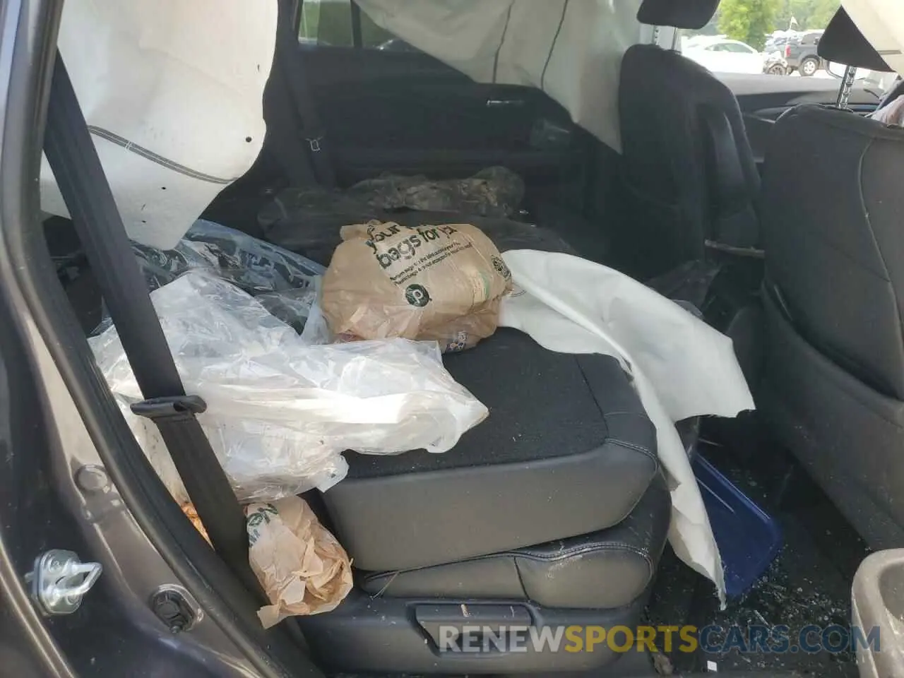 11 Photograph of a damaged car 5FNYF8H53MB016698 HONDA PASSPORT 2021