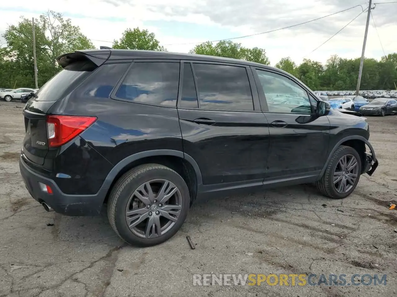 3 Photograph of a damaged car 5FNYF8H55MB011163 HONDA PASSPORT 2021