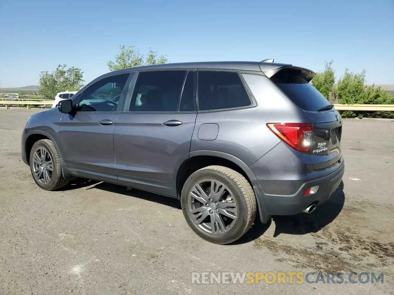 2 Photograph of a damaged car 5FNYF8H56MB032247 HONDA PASSPORT 2021