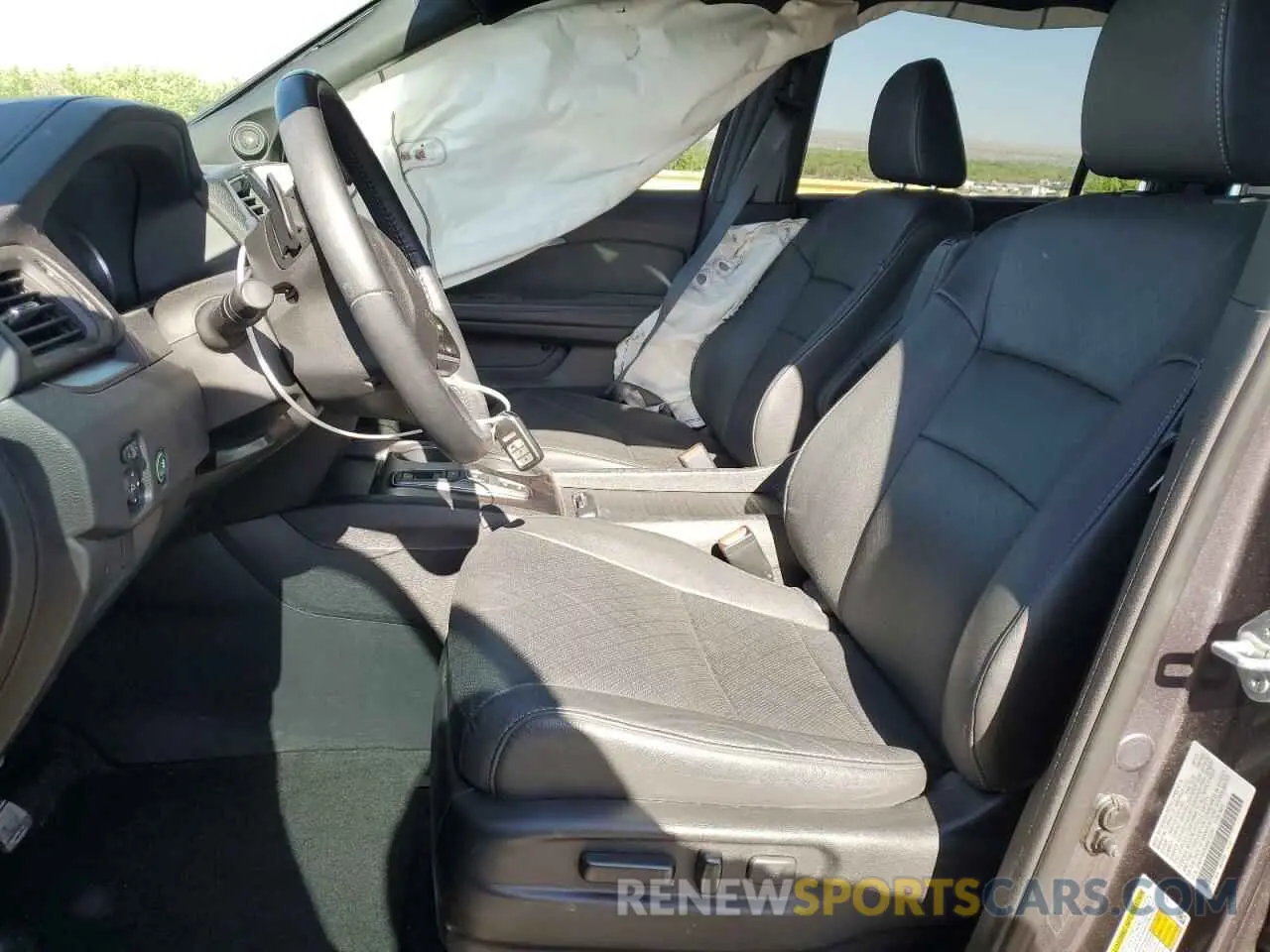 7 Photograph of a damaged car 5FNYF8H56MB032247 HONDA PASSPORT 2021