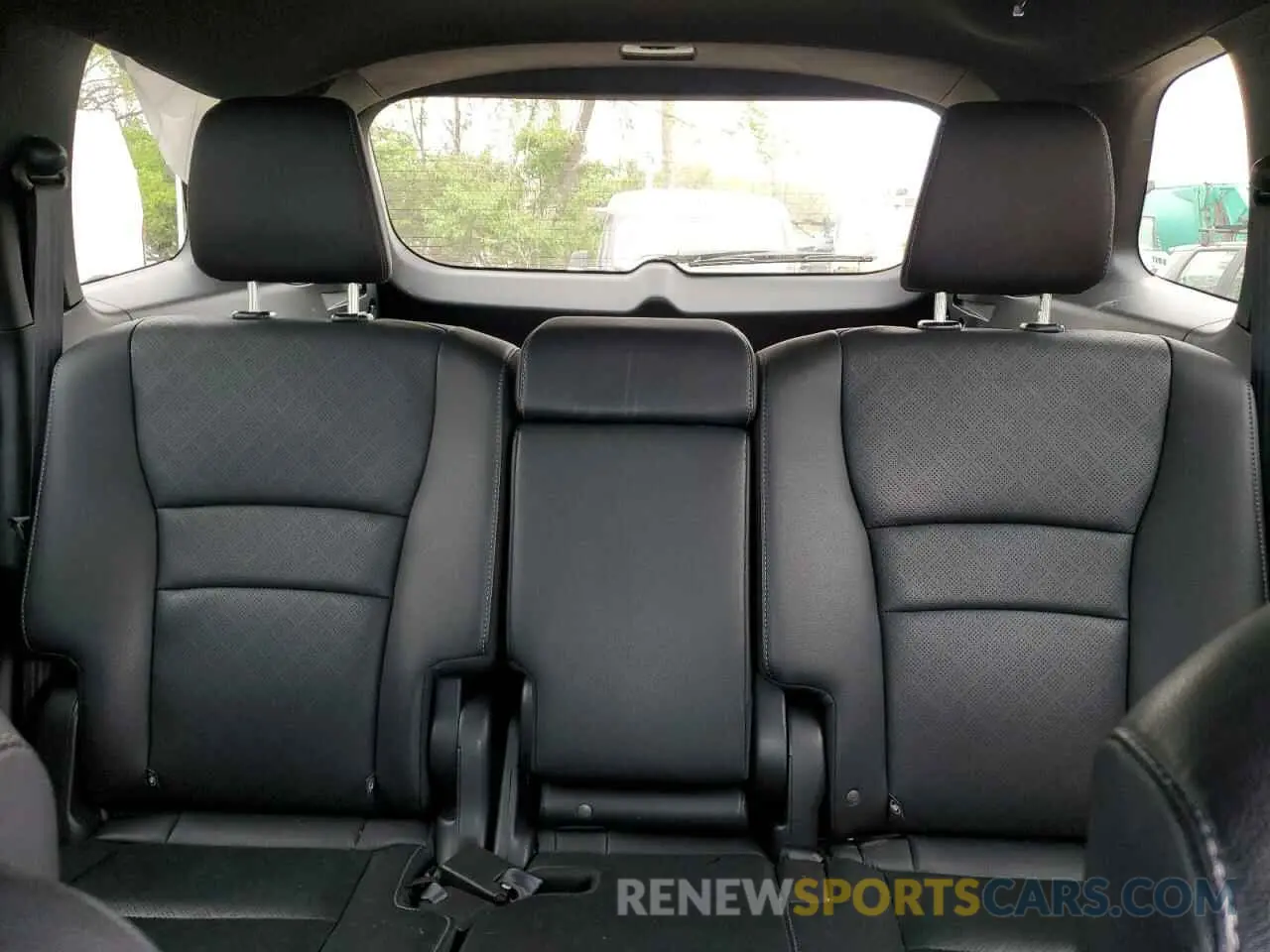 10 Photograph of a damaged car 5FNYF8H57MB007146 HONDA PASSPORT 2021