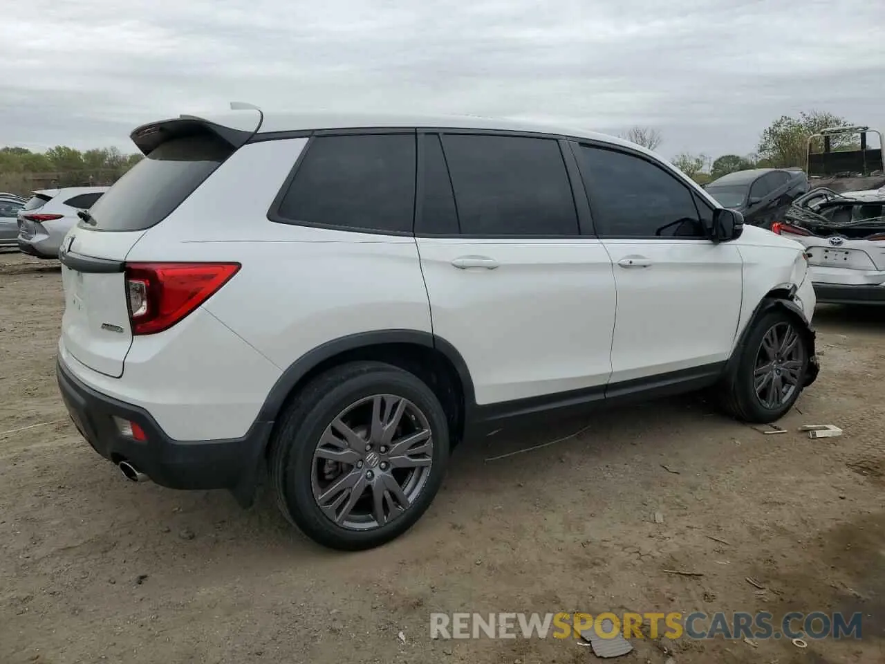 3 Photograph of a damaged car 5FNYF8H57MB007146 HONDA PASSPORT 2021