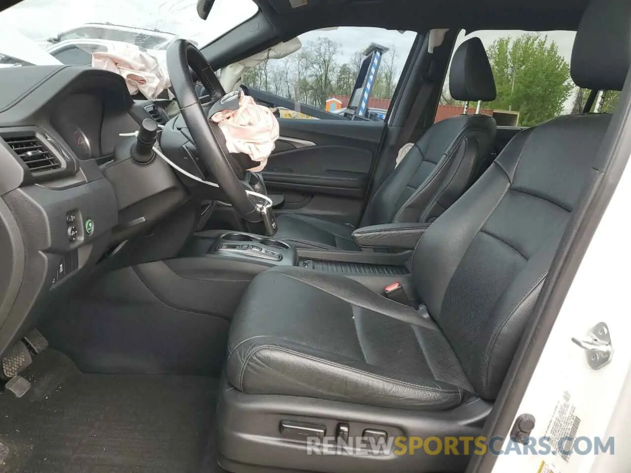 7 Photograph of a damaged car 5FNYF8H57MB007146 HONDA PASSPORT 2021