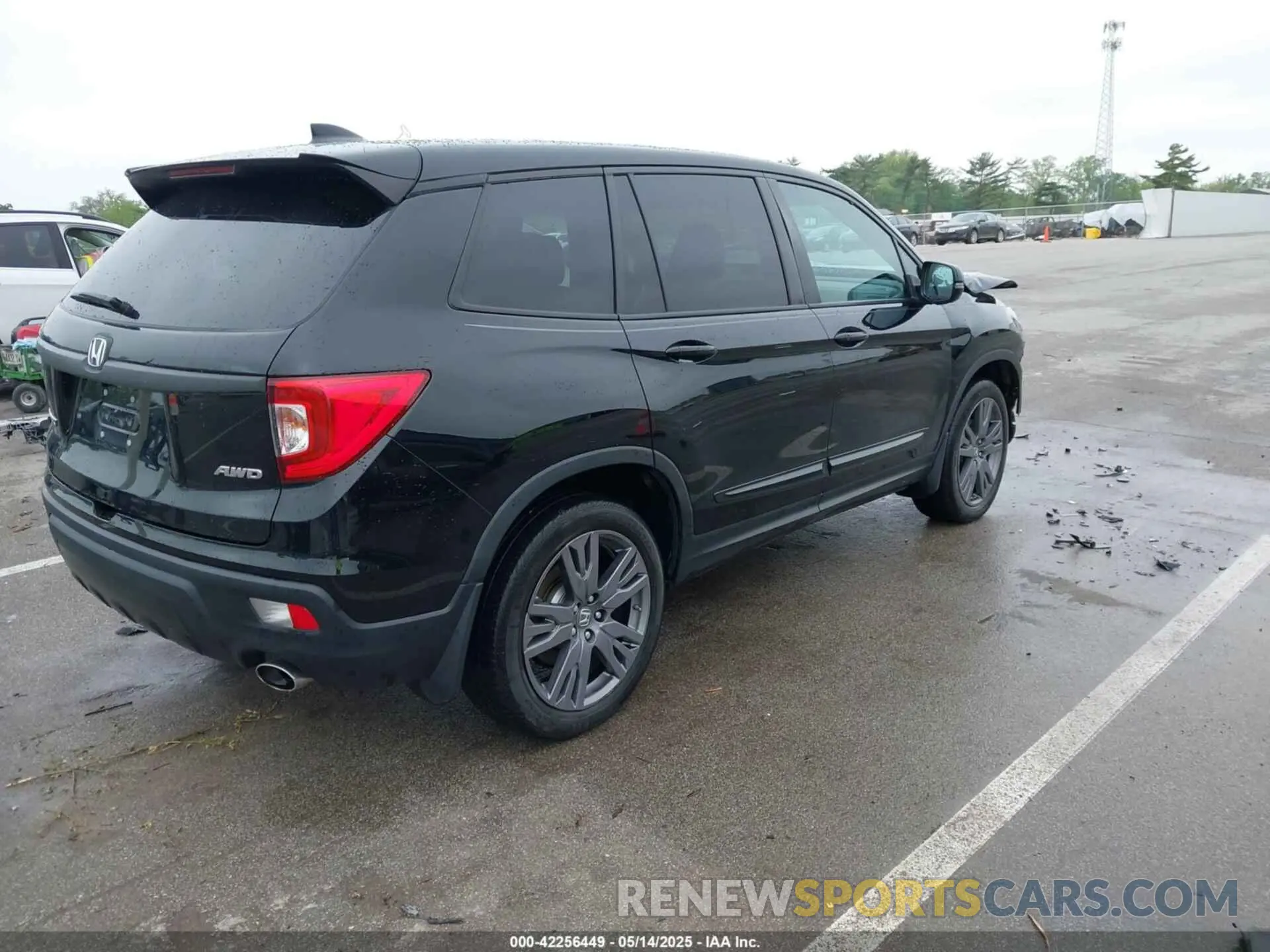 4 Photograph of a damaged car 5FNYF8H58MB013506 HONDA PASSPORT 2021