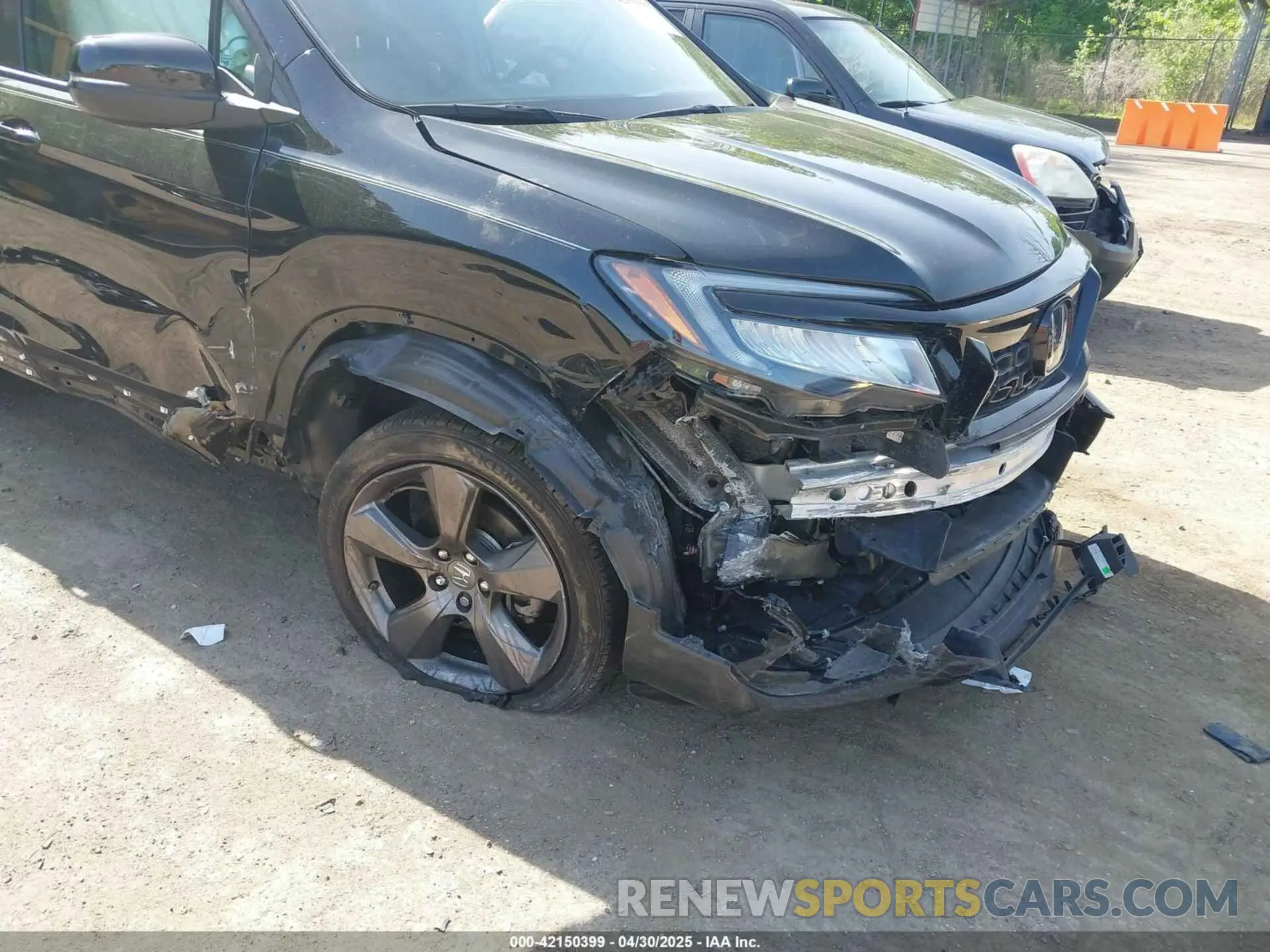 6 Photograph of a damaged car 5FNYF8H96MB014947 HONDA PASSPORT 2021
