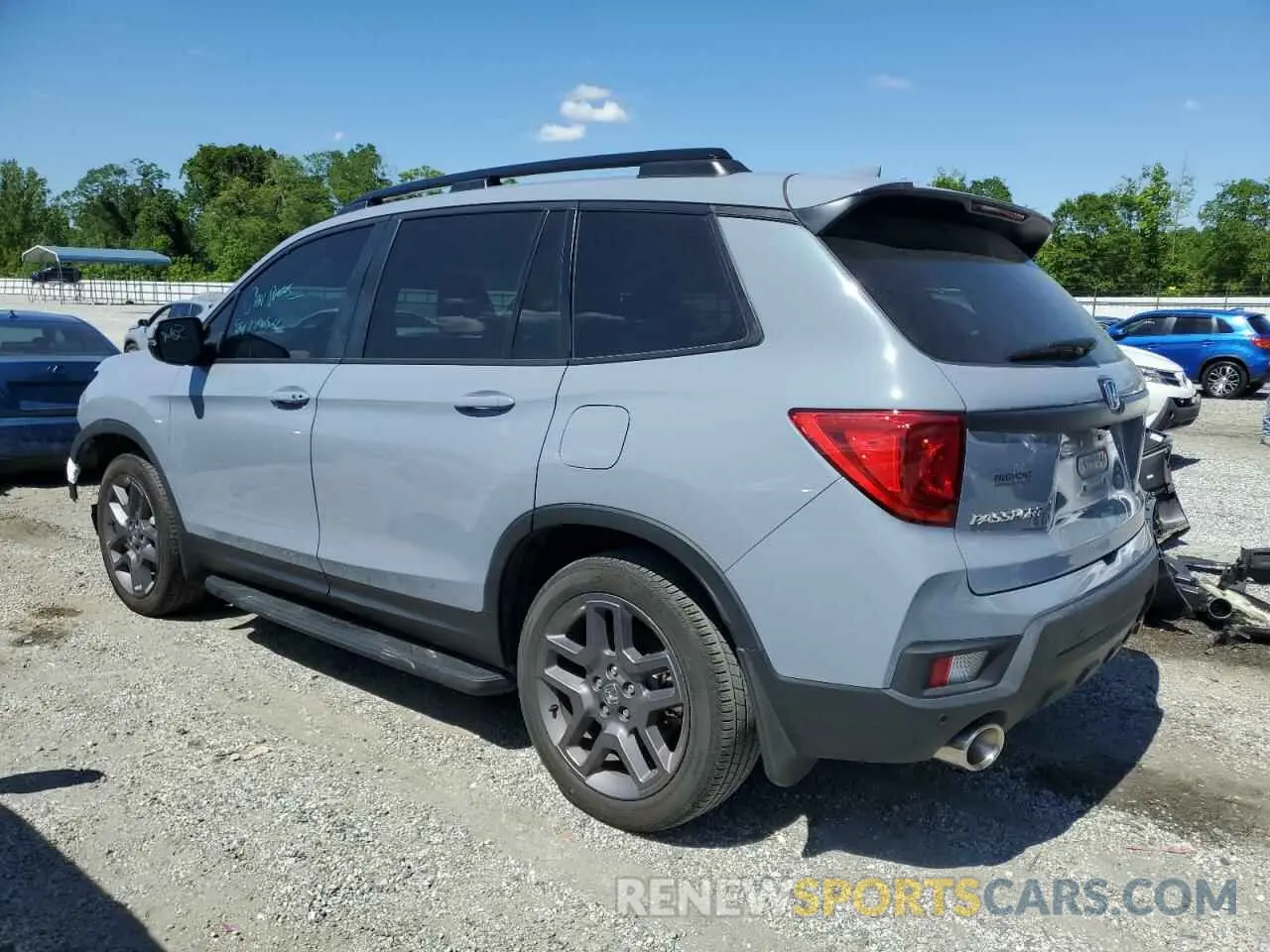 2 Photograph of a damaged car 5FNYF7H52NB005350 HONDA PASSPORT 2022