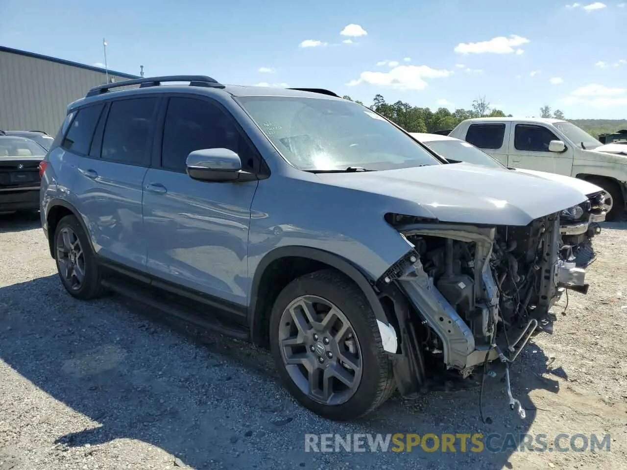 4 Photograph of a damaged car 5FNYF7H52NB005350 HONDA PASSPORT 2022