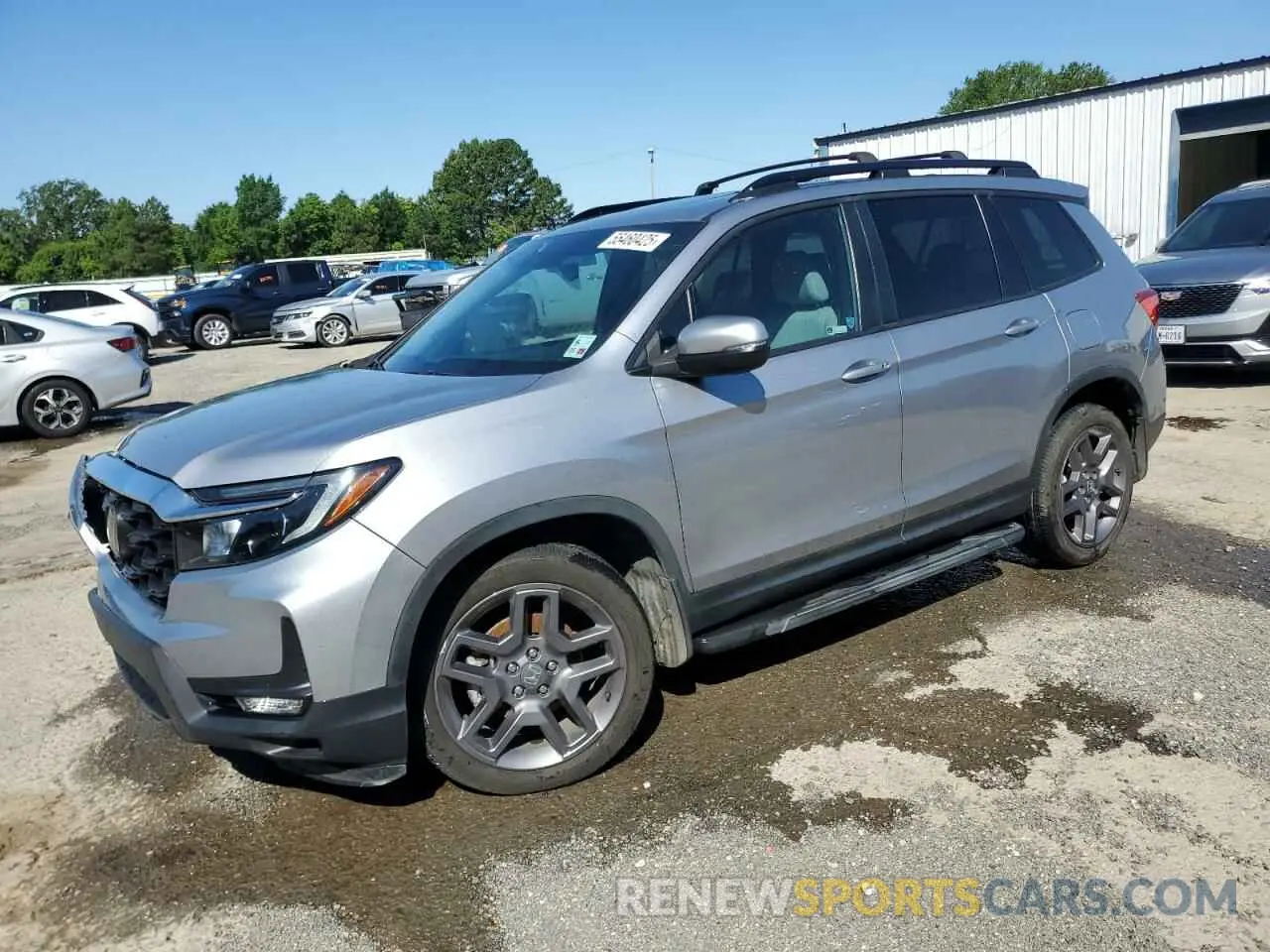 1 Photograph of a damaged car 5FNYF7H59NB003482 HONDA PASSPORT 2022