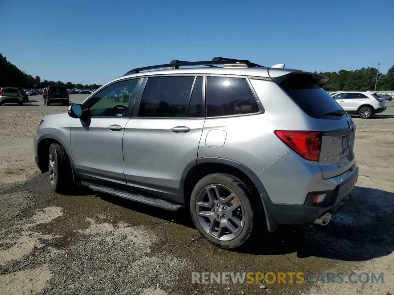 2 Photograph of a damaged car 5FNYF7H59NB003482 HONDA PASSPORT 2022