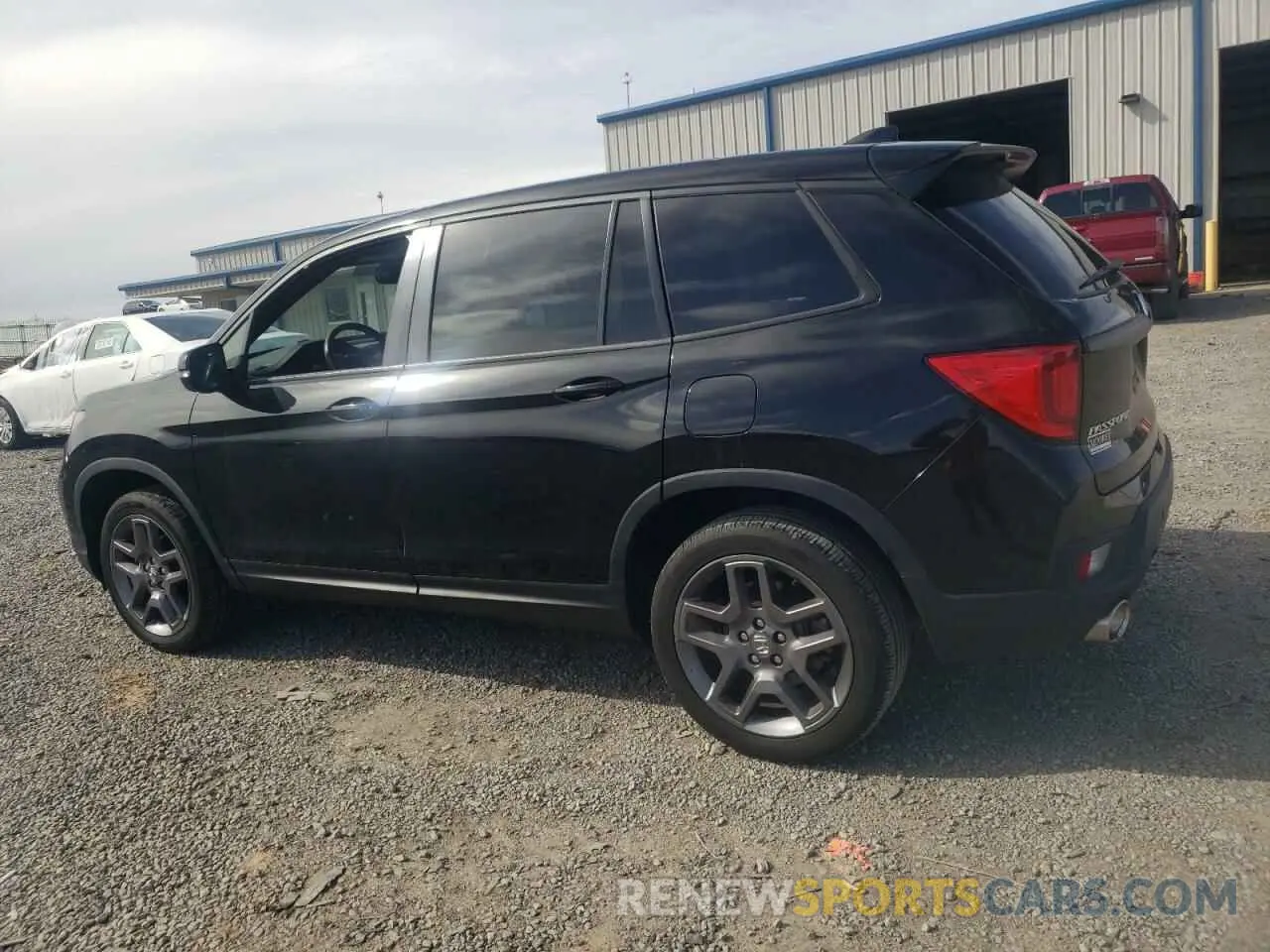 2 Photograph of a damaged car 5FNYF8H53NB009333 HONDA PASSPORT 2022