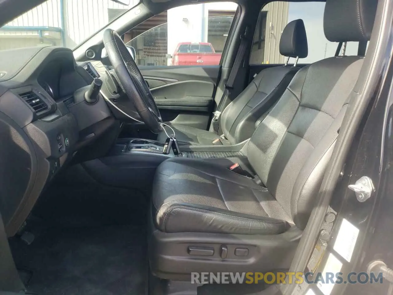 7 Photograph of a damaged car 5FNYF8H53NB009333 HONDA PASSPORT 2022