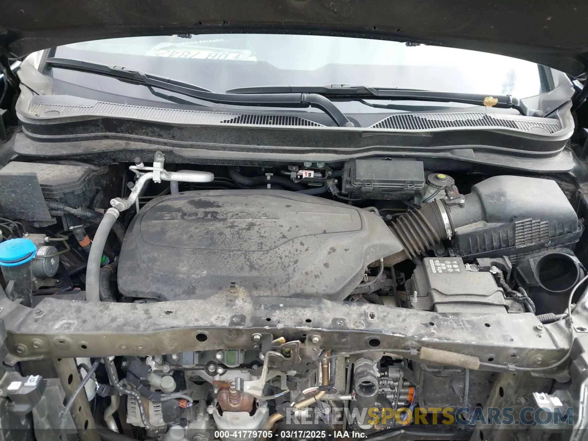 10 Photograph of a damaged car 5FNYF8H60NB011632 HONDA PASSPORT 2022