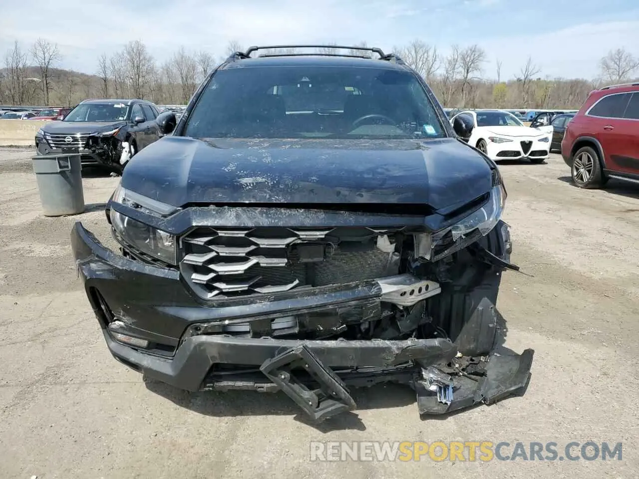 5 Photograph of a damaged car 5FNYF8H62NB029873 HONDA PASSPORT 2022