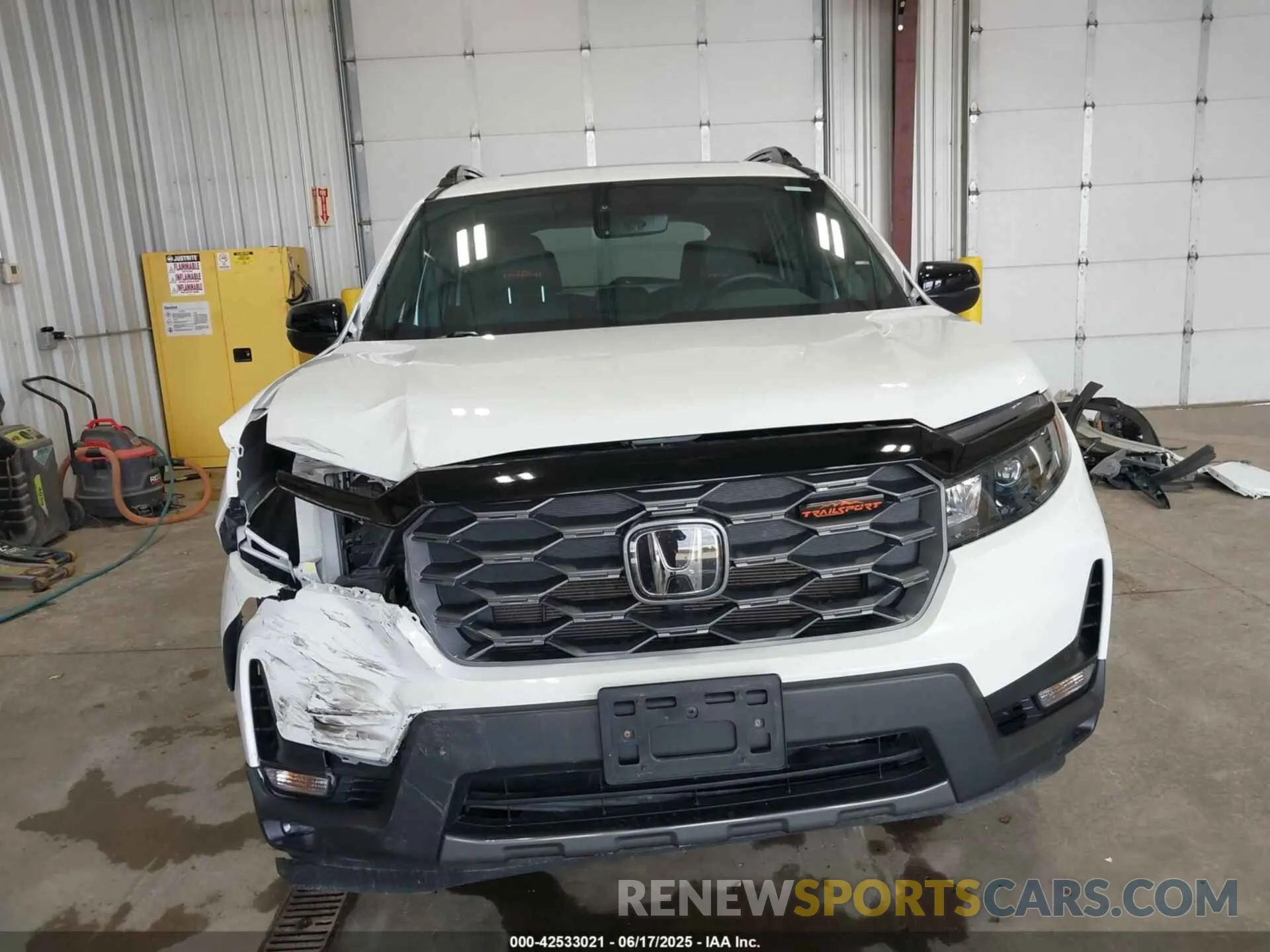 13 Photograph of a damaged car 5FNYF8H63NB003038 HONDA PASSPORT 2022