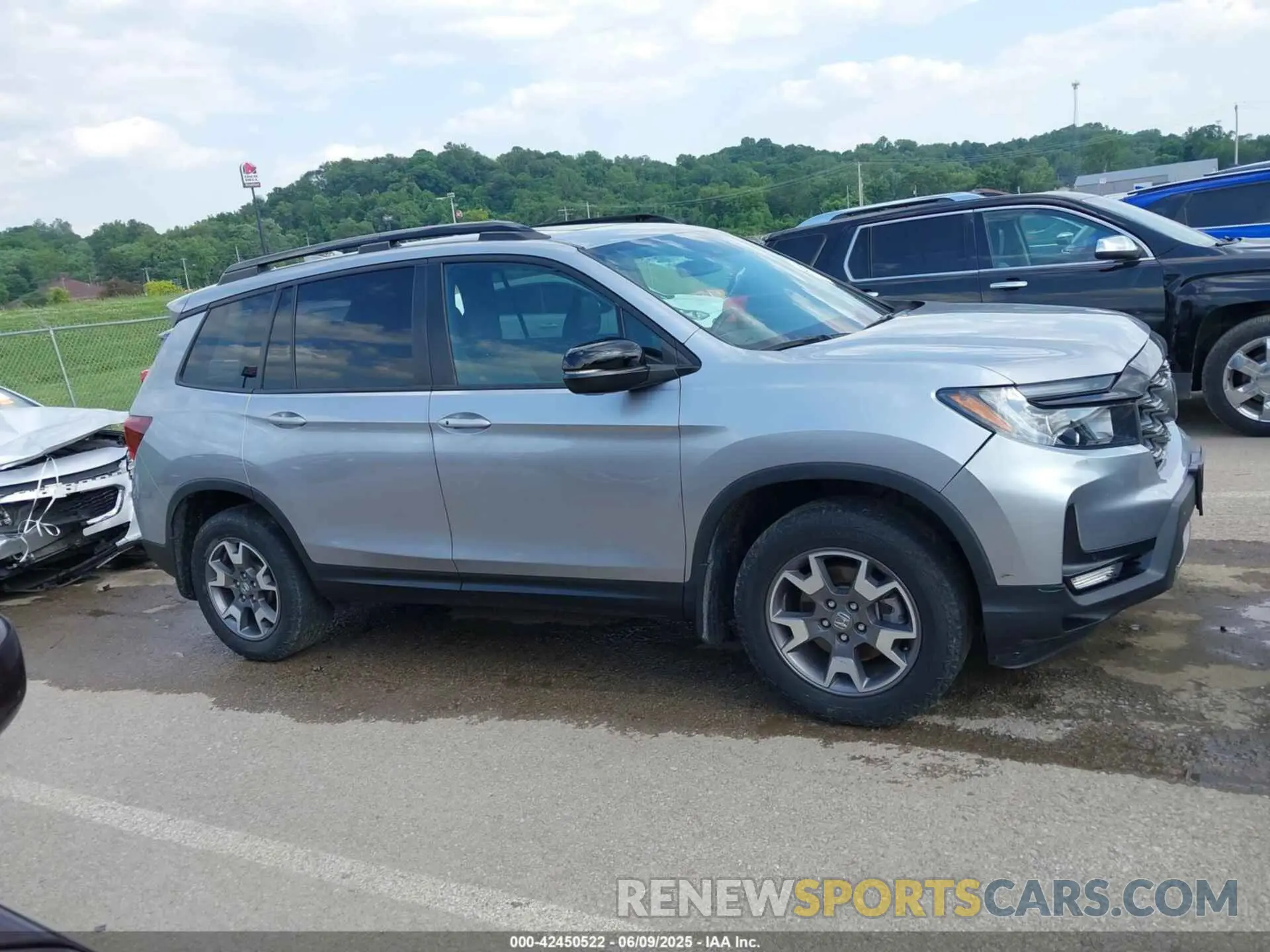 13 Фотография поврежденного автомобиля 5FNYF8H63NB004805 HONDA PASSPORT 2022