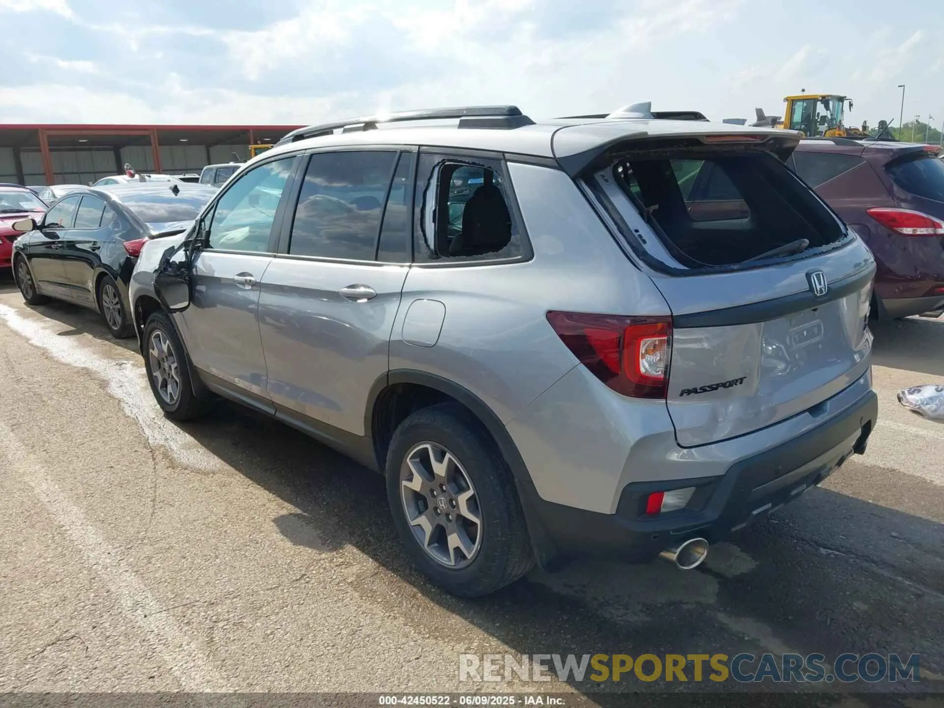 3 Фотография поврежденного автомобиля 5FNYF8H63NB004805 HONDA PASSPORT 2022