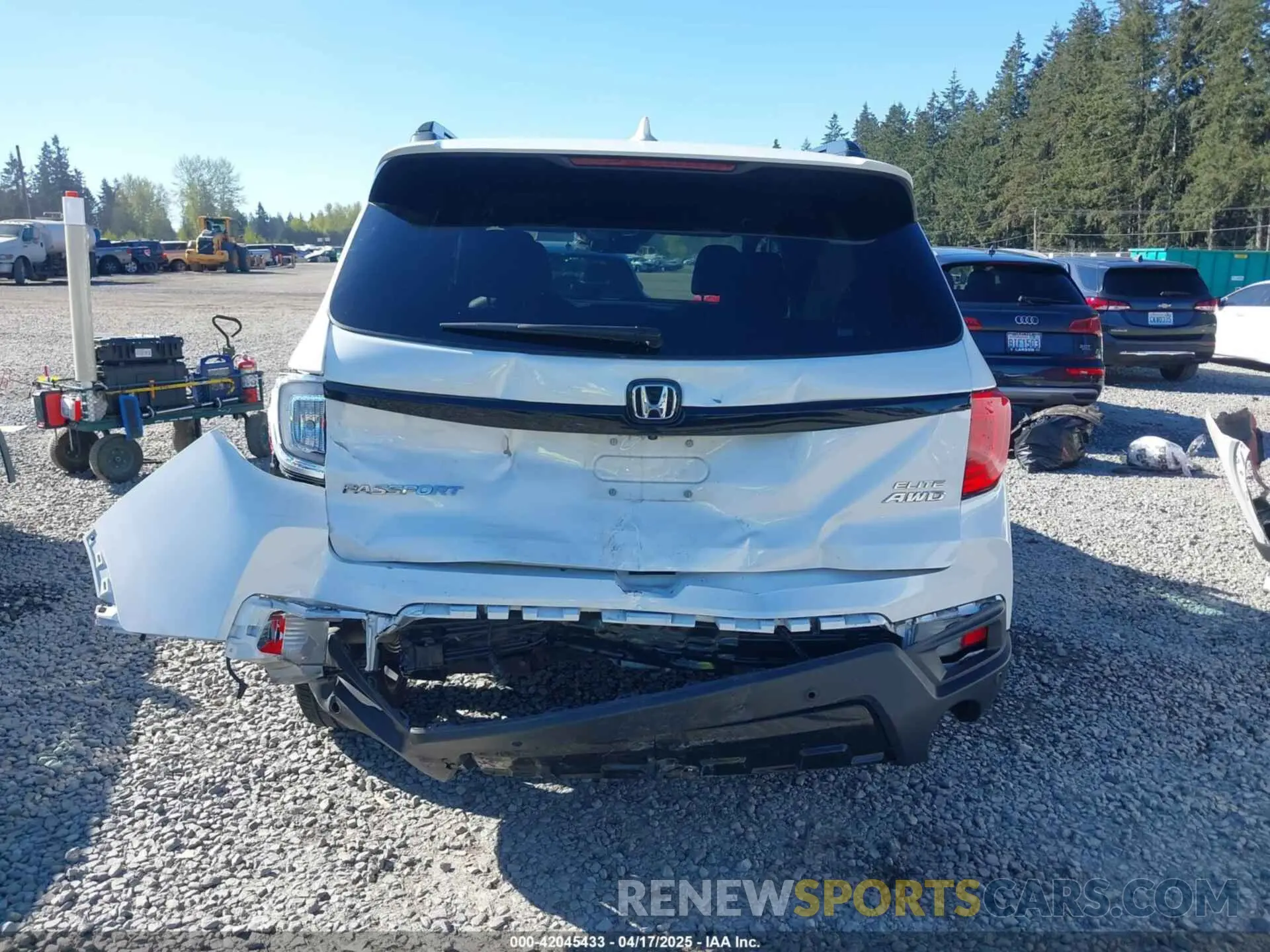 6 Фотография поврежденного автомобиля 5FNYF8H01PB004087 HONDA PASSPORT 2023