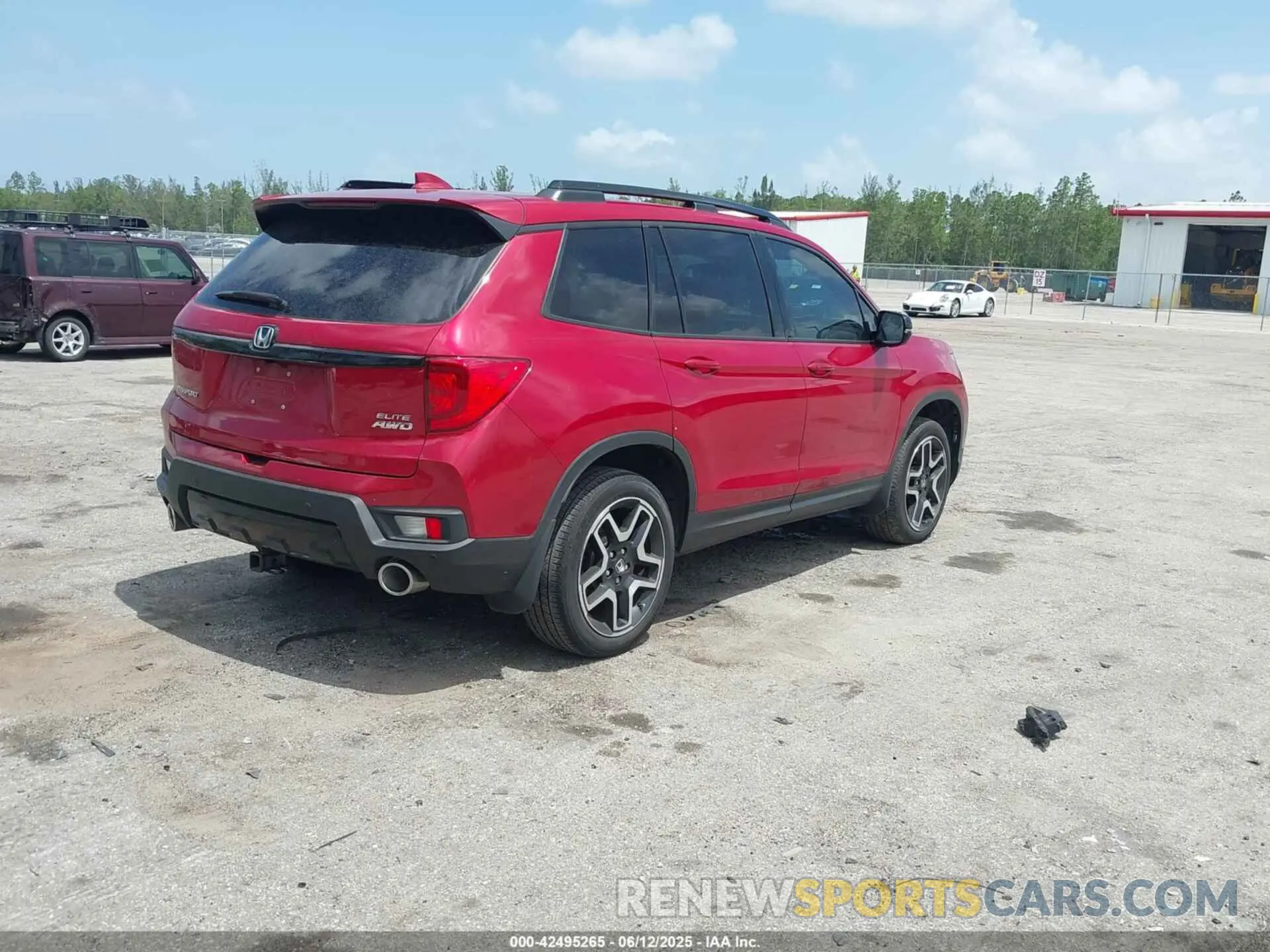 4 Фотография поврежденного автомобиля 5FNYF8H01PB031645 HONDA PASSPORT 2023