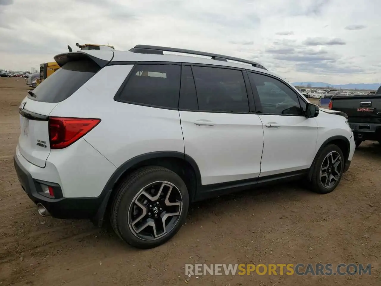 3 Photograph of a damaged car 5FNYF8H05PB013536 HONDA PASSPORT 2023