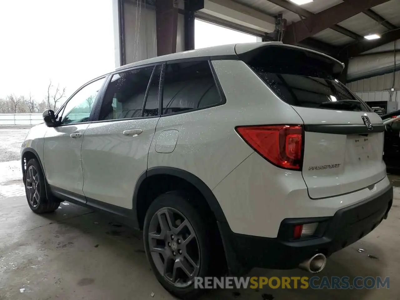 2 Фотография поврежденного автомобиля 5FNYF8H52PB000514 HONDA PASSPORT 2023