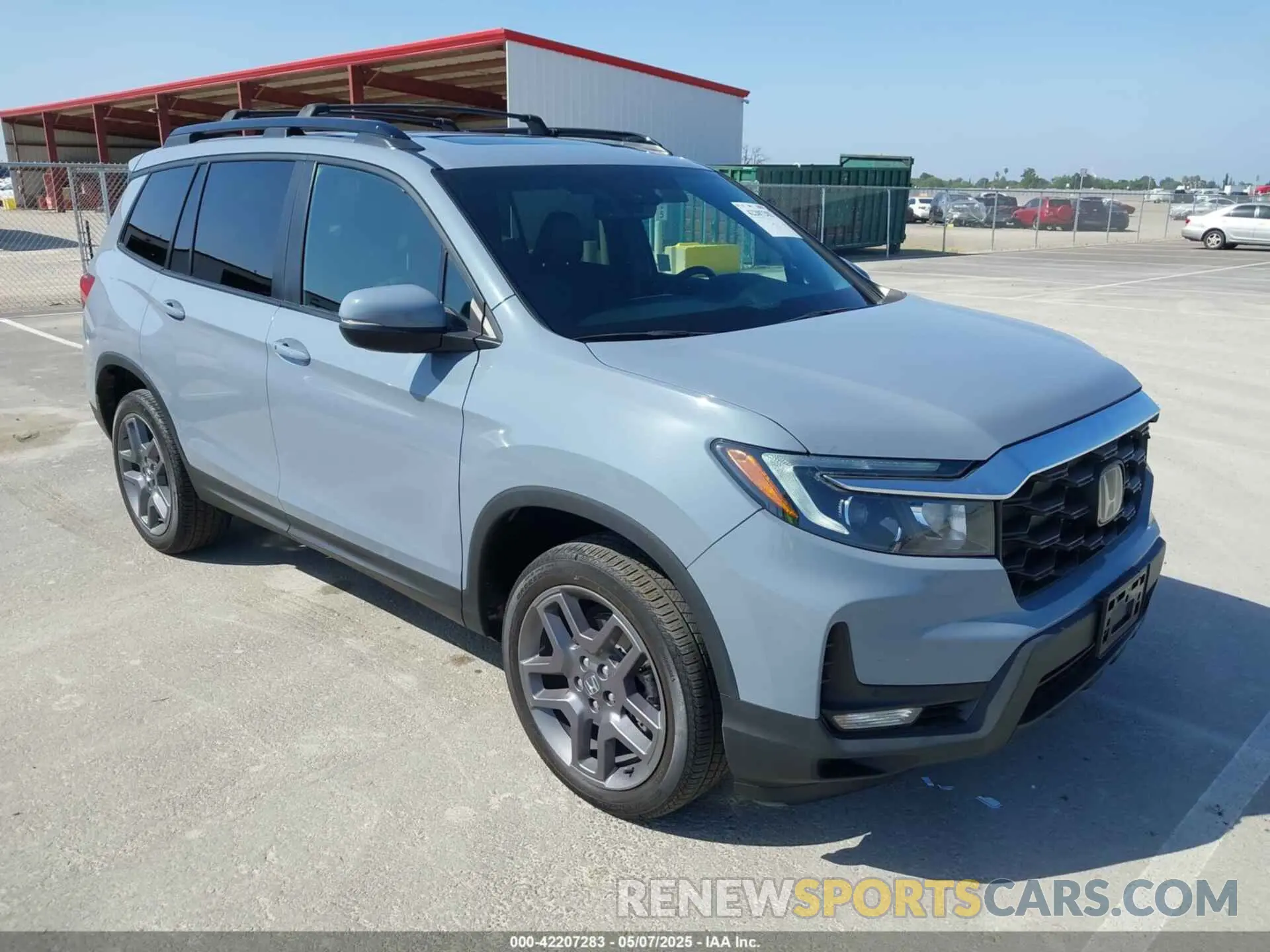1 Photograph of a damaged car 5FNYF8H54PB008940 HONDA PASSPORT 2023