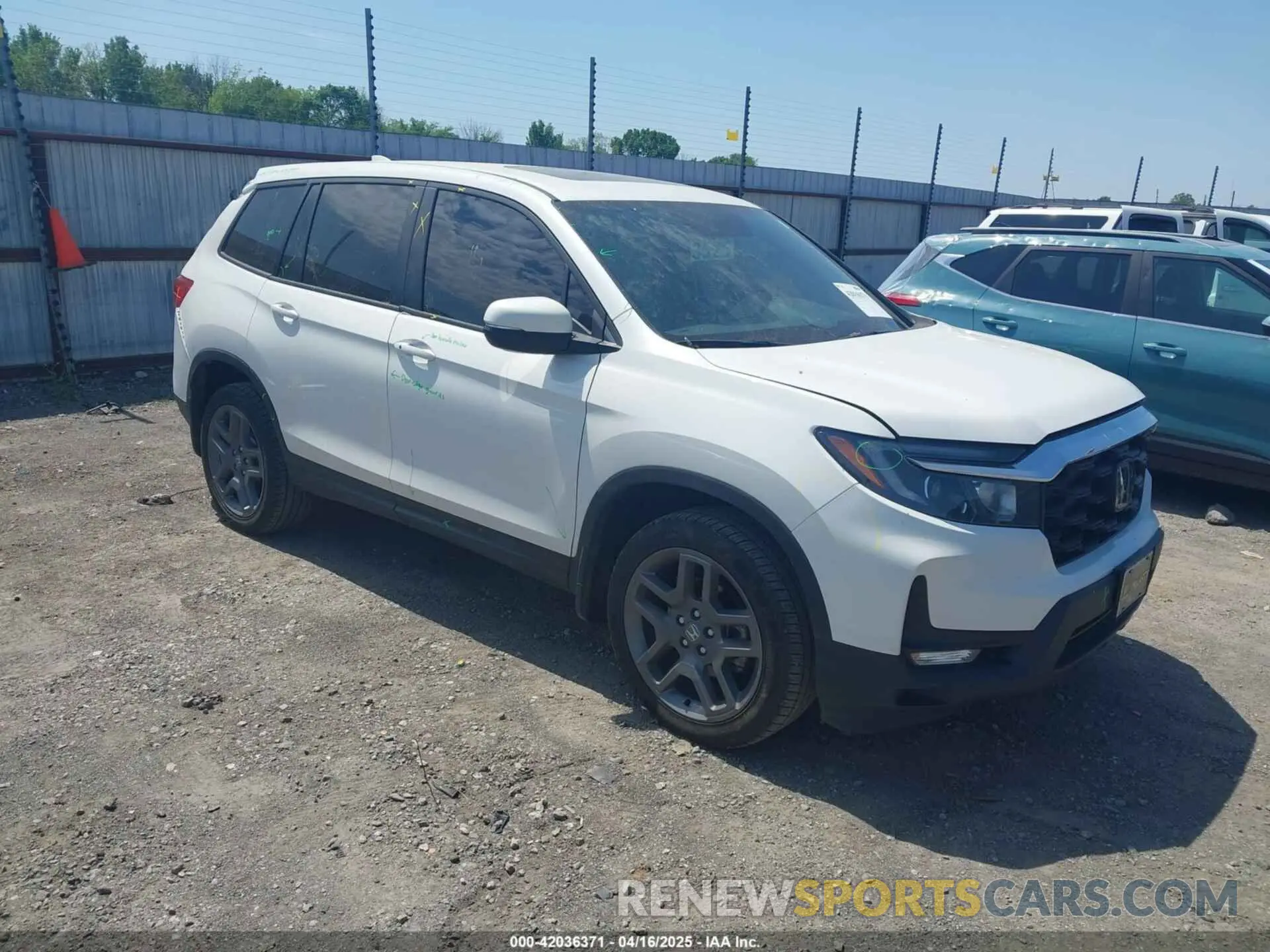 1 Photograph of a damaged car 5FNYF8H57PB006499 HONDA PASSPORT 2023