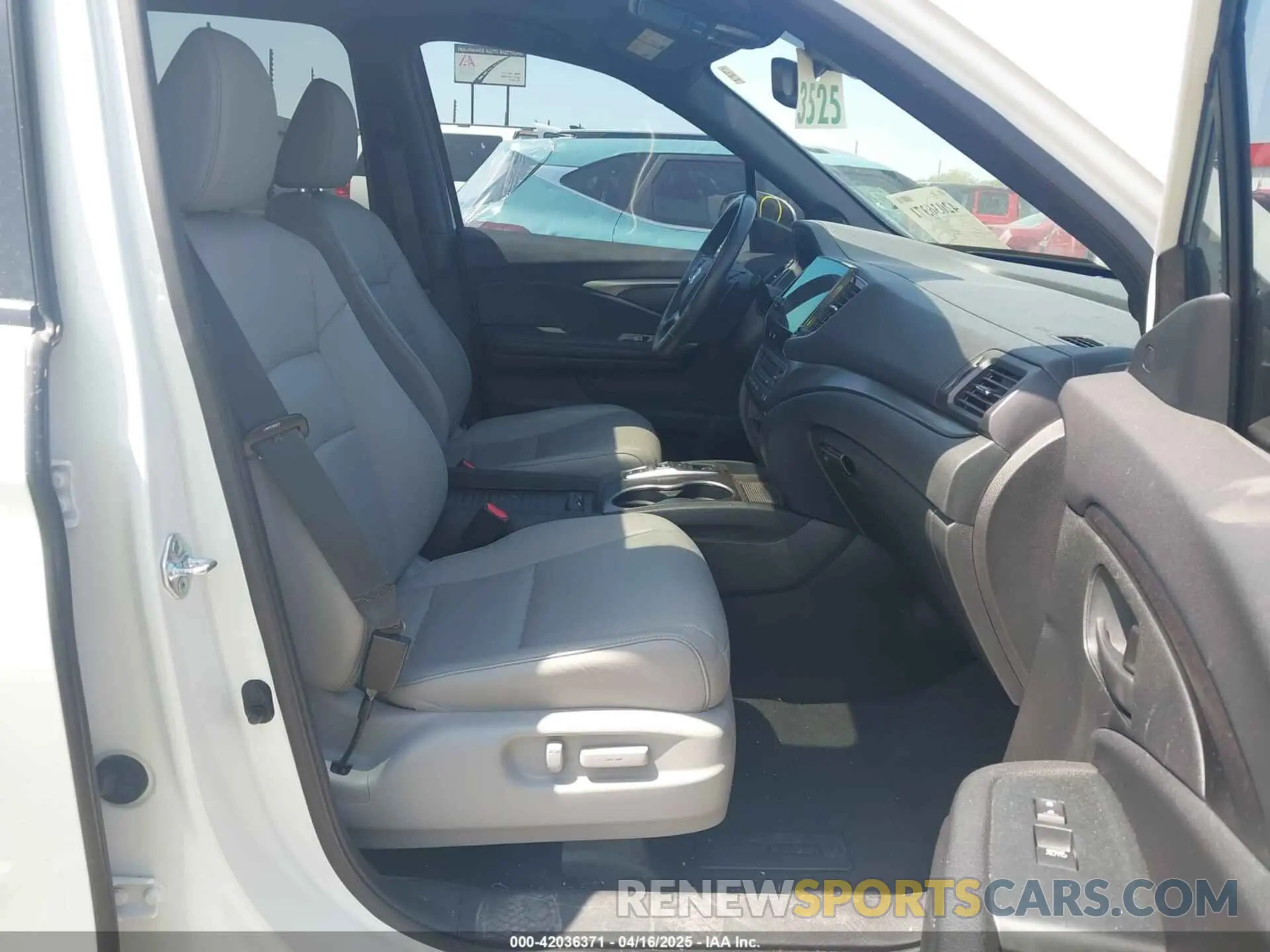 5 Photograph of a damaged car 5FNYF8H57PB006499 HONDA PASSPORT 2023