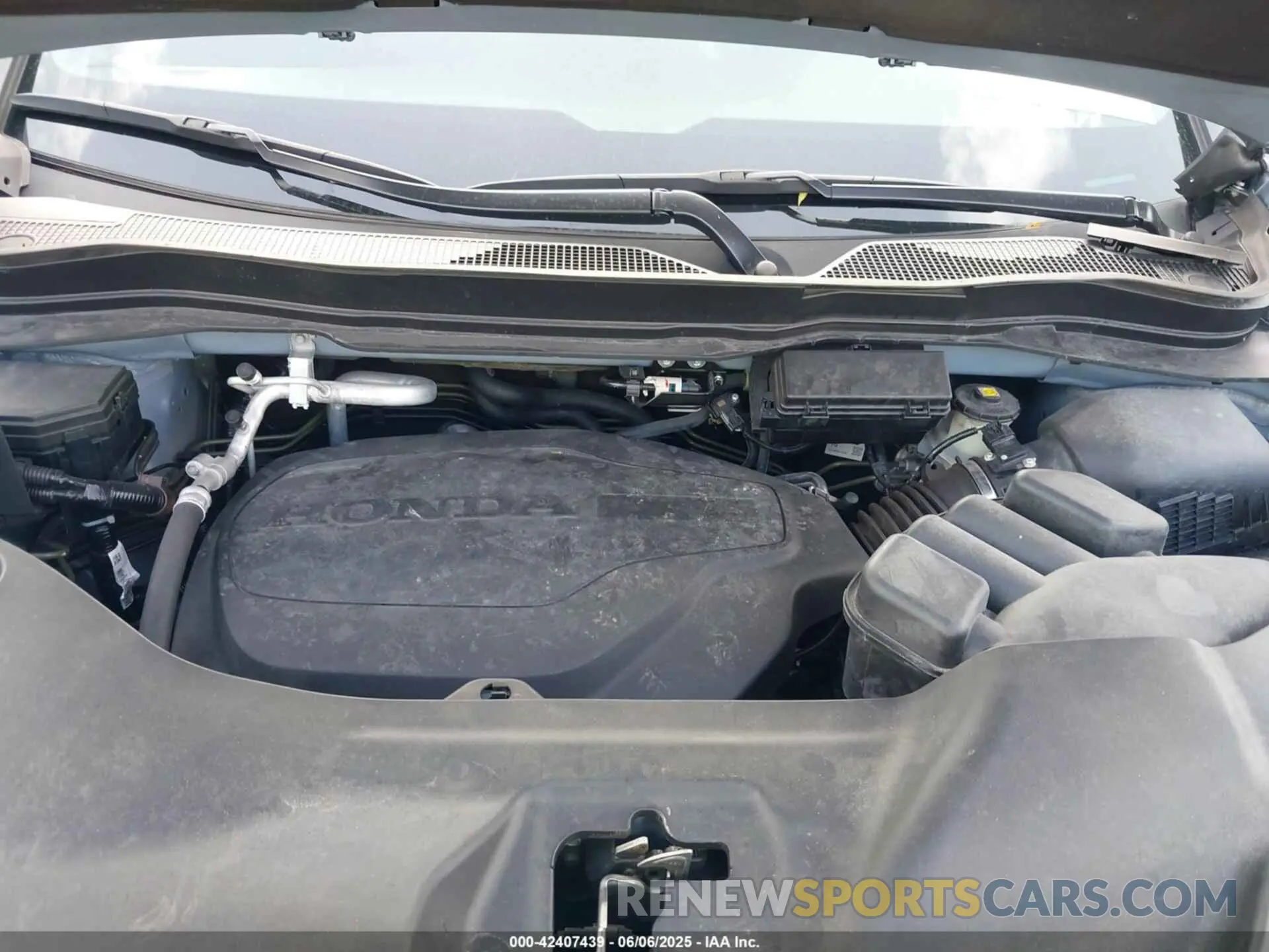 10 Photograph of a damaged car 5FNYF8H57PB020516 HONDA PASSPORT 2023
