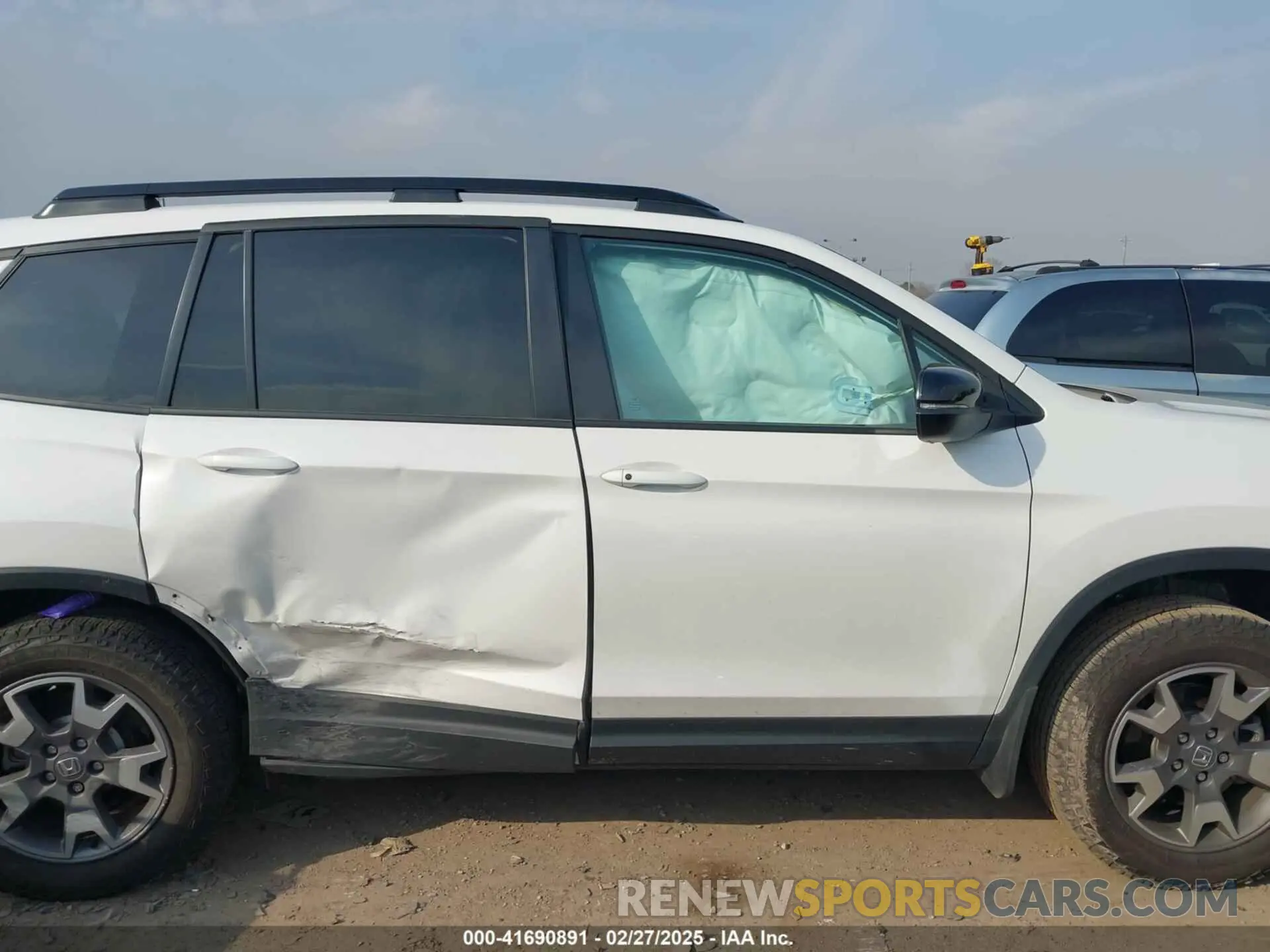 13 Фотография поврежденного автомобиля 5FNYF8H60PB041202 HONDA PASSPORT 2023