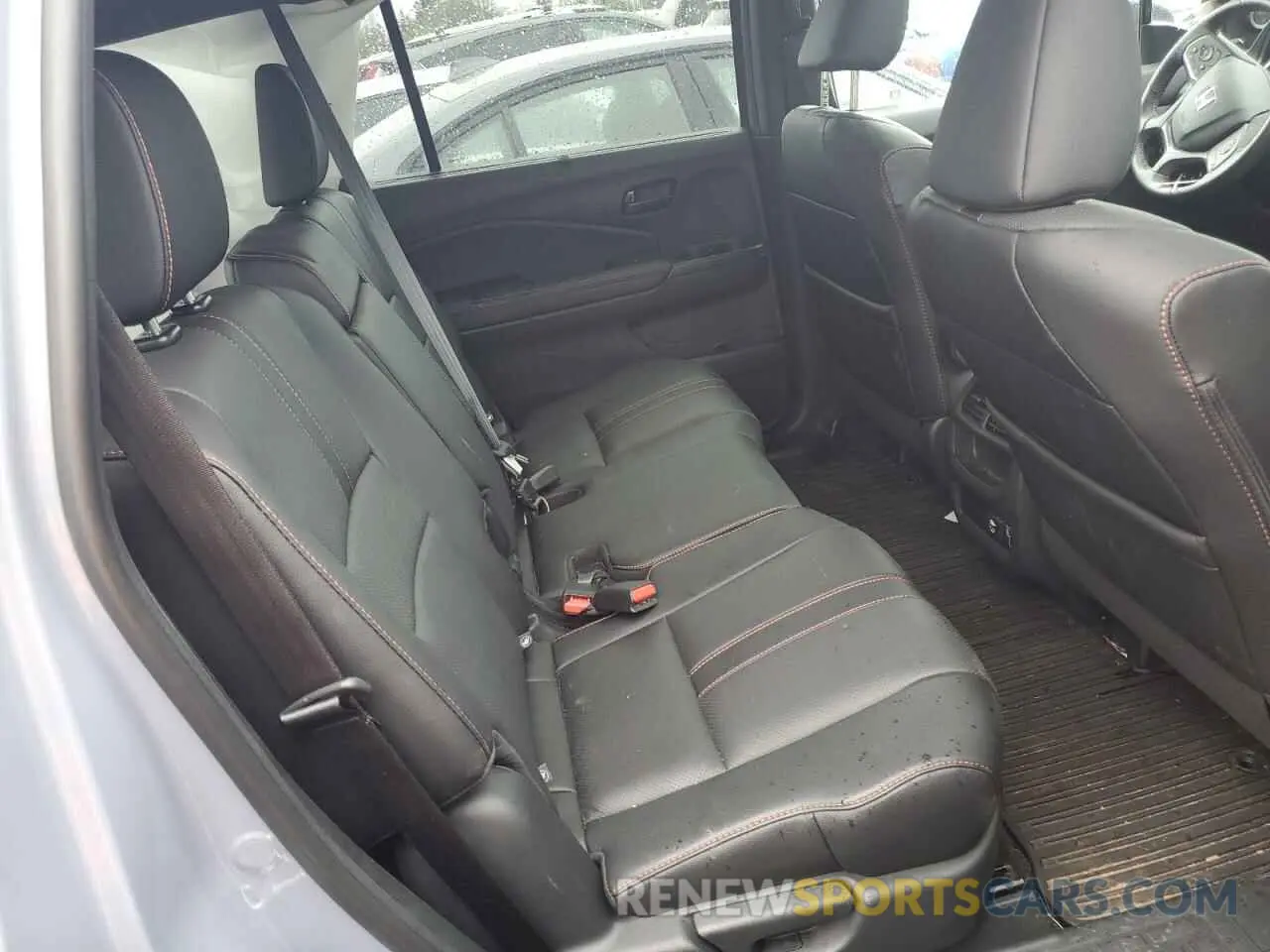 11 Photograph of a damaged car 5FNYF8H63PB031232 HONDA PASSPORT 2023
