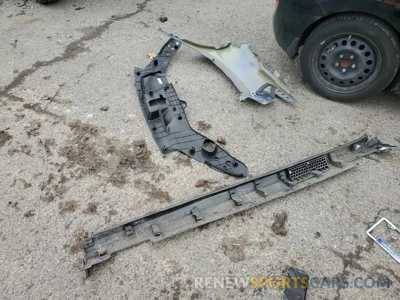 13 Photograph of a damaged car 5FNYF8H63PB031232 HONDA PASSPORT 2023