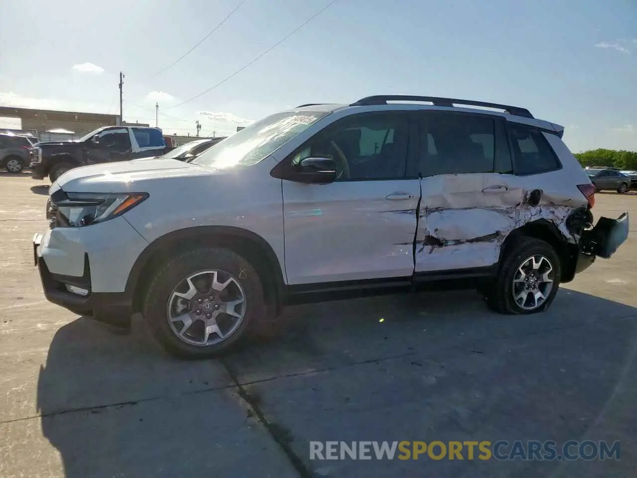 1 Photograph of a damaged car 5FNYF8H64PB007652 HONDA PASSPORT 2023