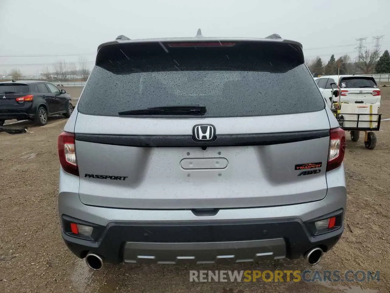 6 Фотография поврежденного автомобиля 5FNYF8H64PB044233 HONDA PASSPORT 2023