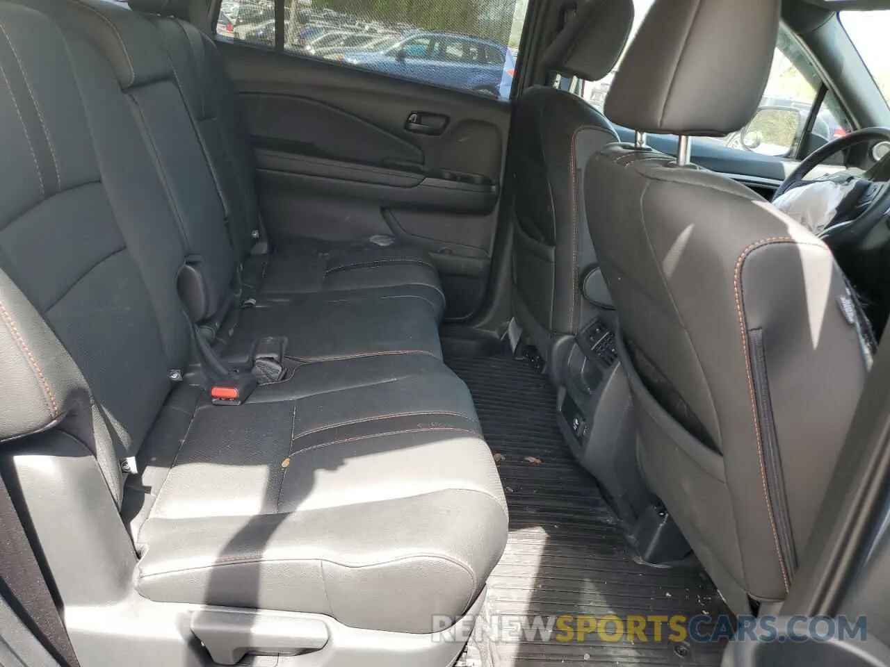 11 Photograph of a damaged car 5FNYF8H65PB040191 HONDA PASSPORT 2023