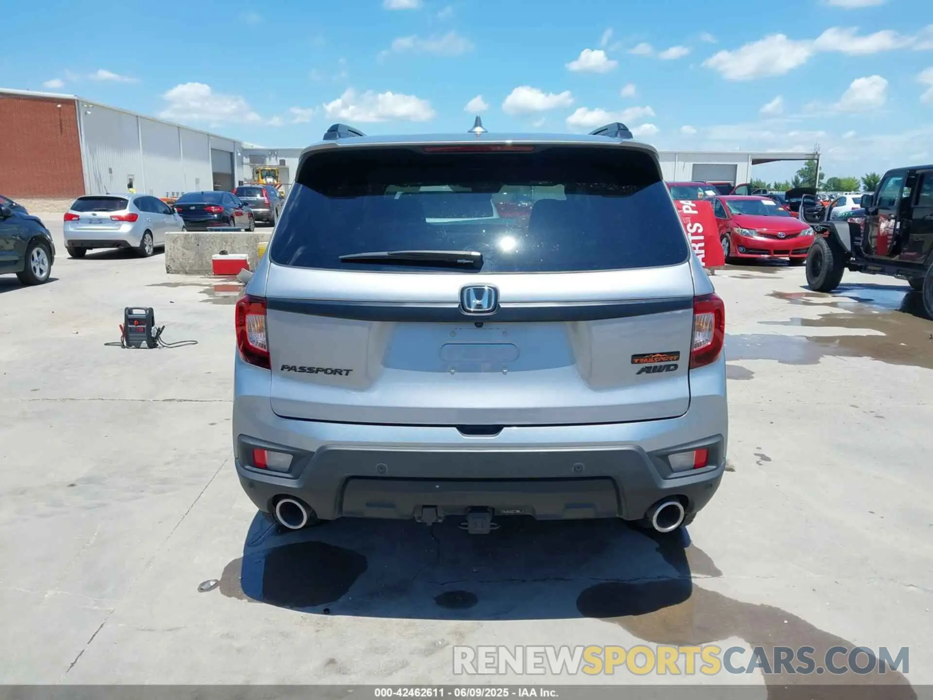 17 Photograph of a damaged car 5FNYF8H66PB044234 HONDA PASSPORT 2023