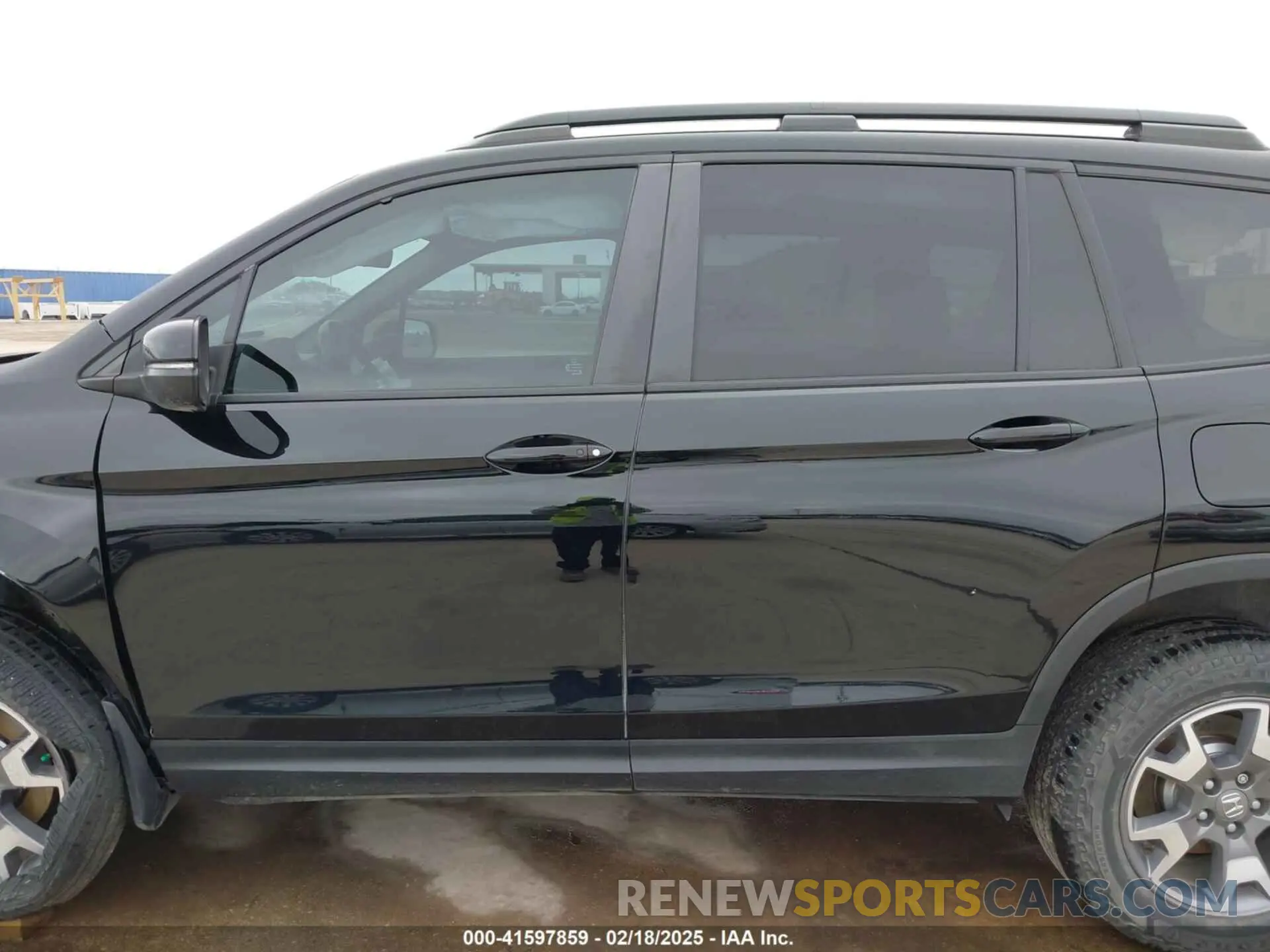 15 Фотография поврежденного автомобиля 5FNYF8H67PB006933 HONDA PASSPORT 2023