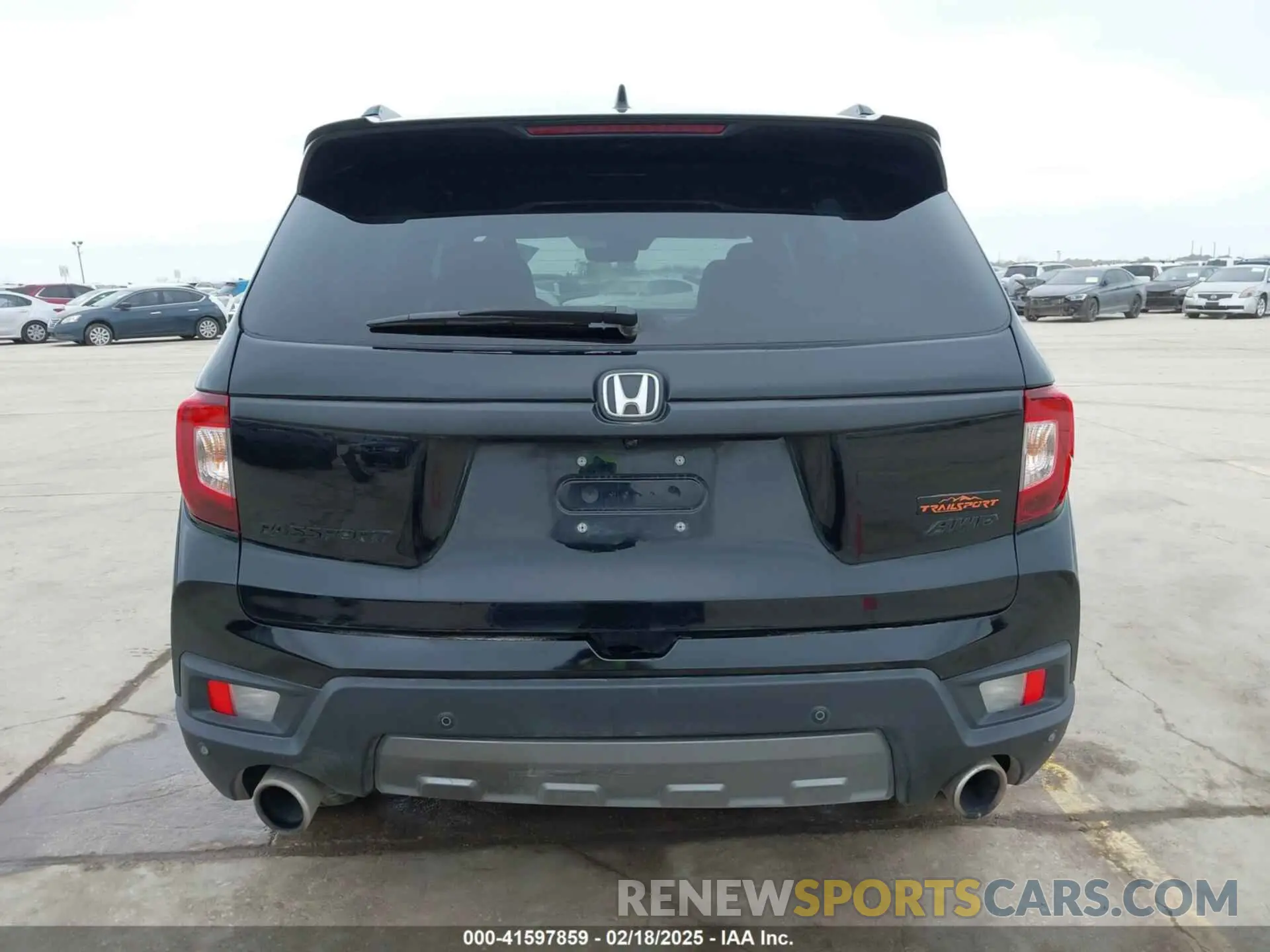 17 Фотография поврежденного автомобиля 5FNYF8H67PB006933 HONDA PASSPORT 2023