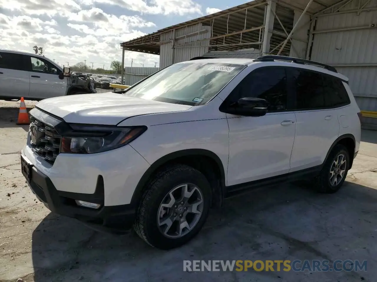 1 Photograph of a damaged car 5FNYF8H6XPB026464 HONDA PASSPORT 2023