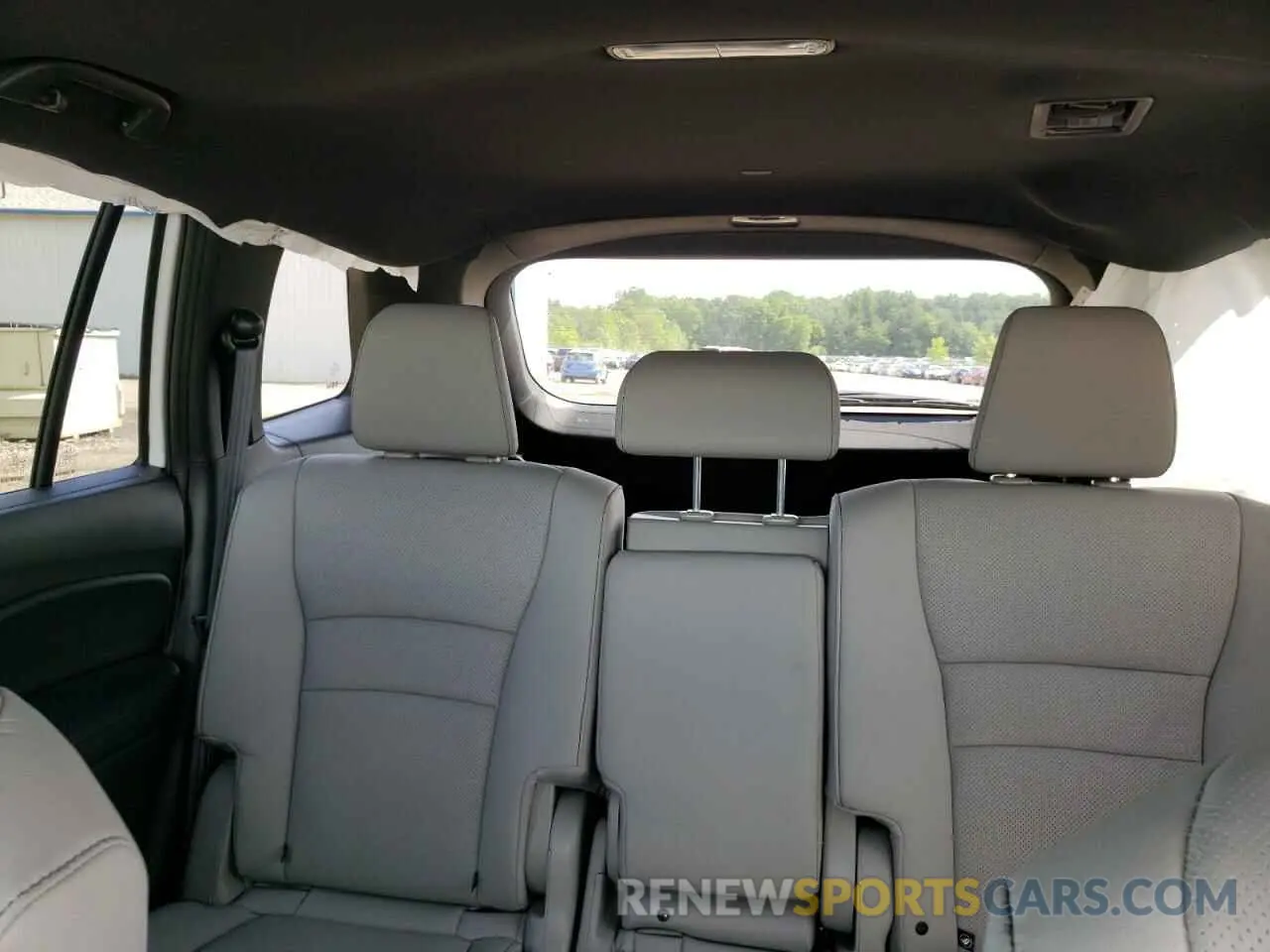 10 Photograph of a damaged car 5FNYF8H50RB003995 HONDA PASSPORT 2024