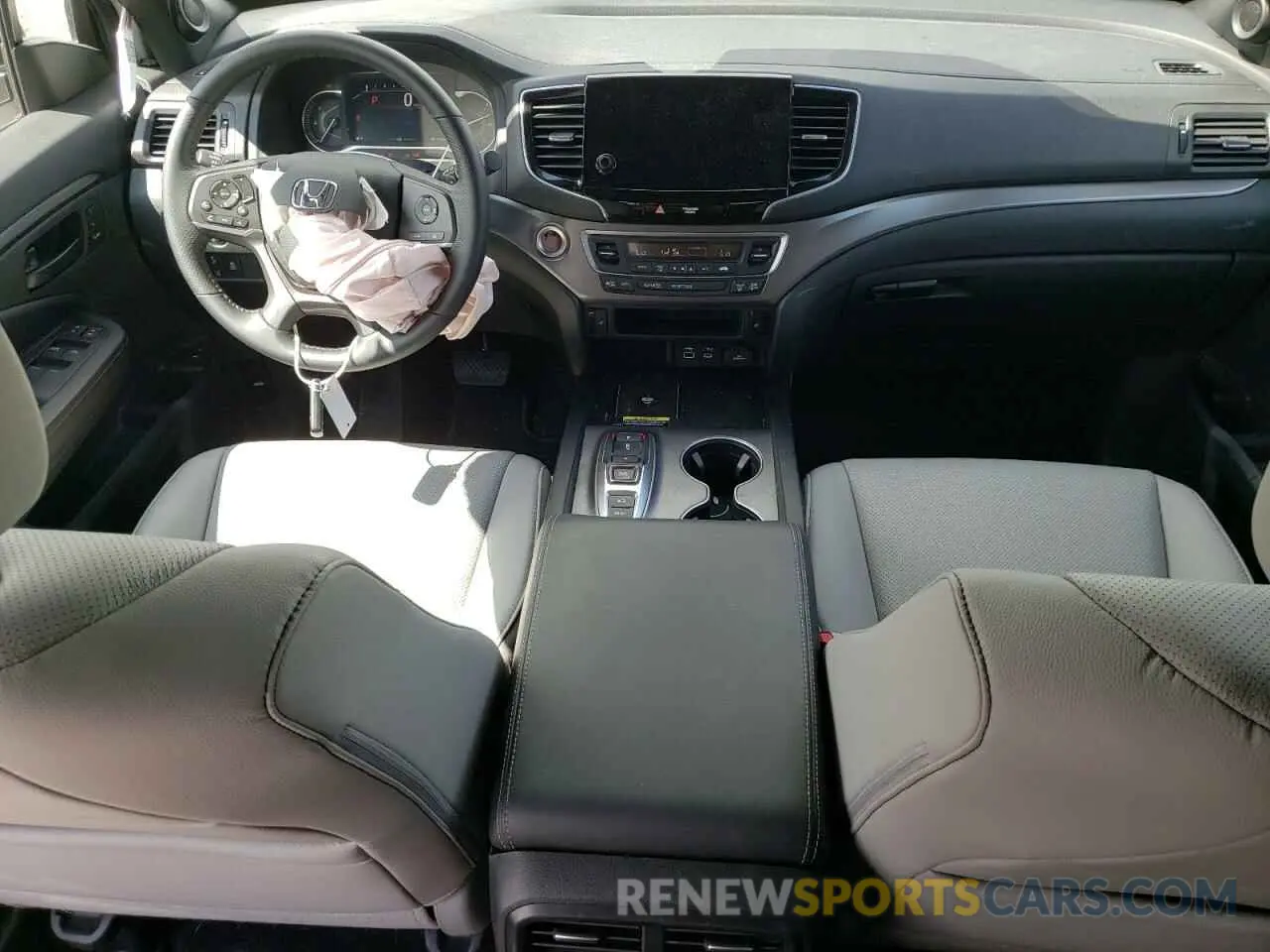 8 Photograph of a damaged car 5FNYF8H50RB003995 HONDA PASSPORT 2024