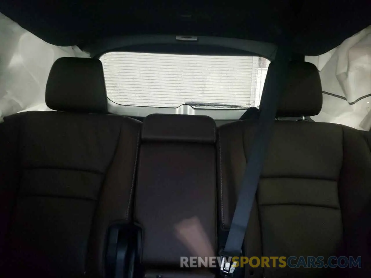 10 Photograph of a damaged car 5FNYF8H54RB020153 HONDA PASSPORT 2024