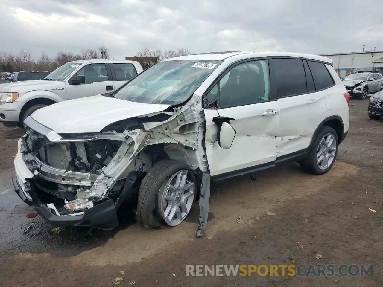 1 Photograph of a damaged car 5FNYF8H59RB011075 HONDA PASSPORT 2024