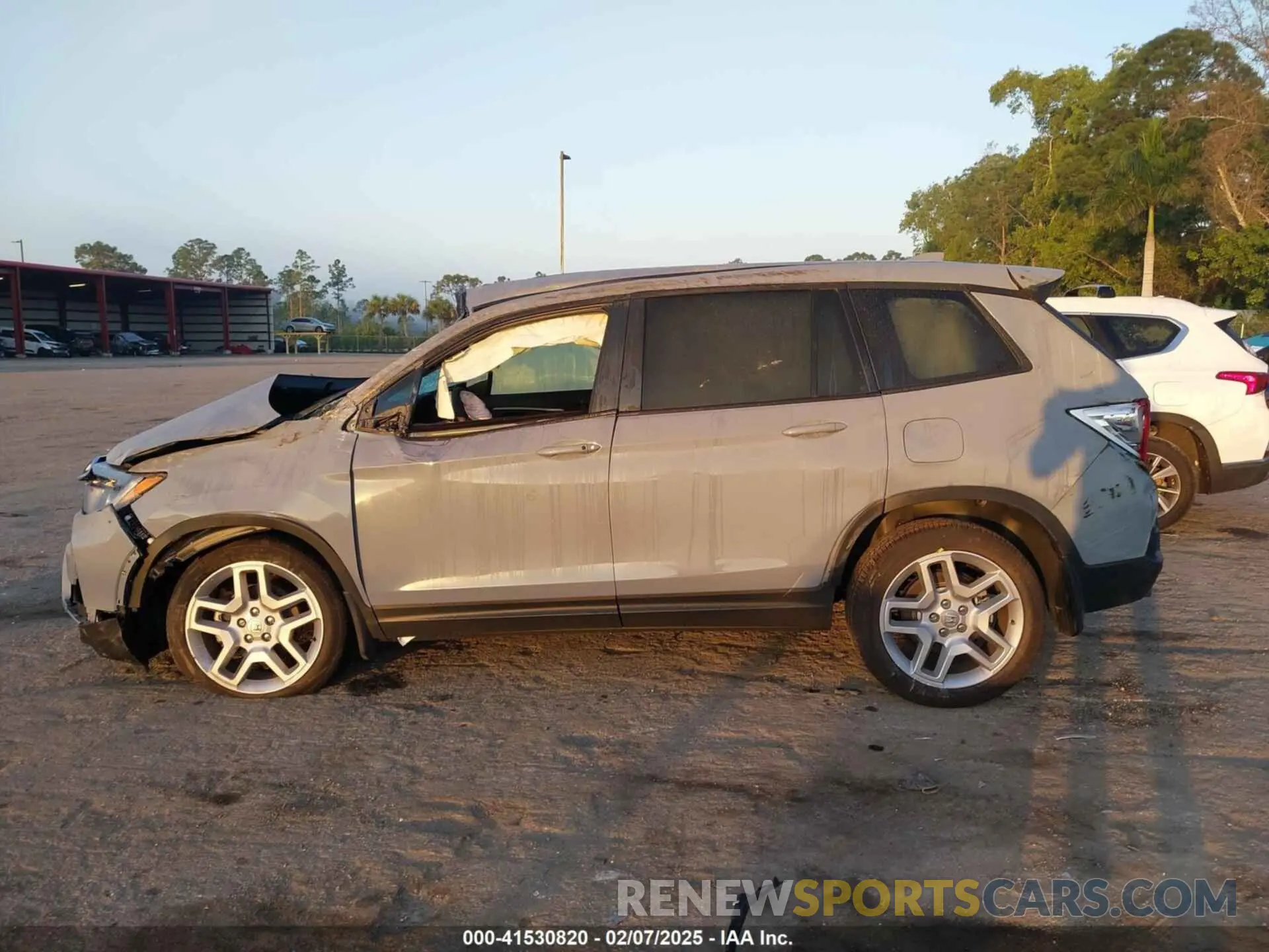 15 Фотография поврежденного автомобиля 5FNYF8H5XRB017807 HONDA PASSPORT 2024