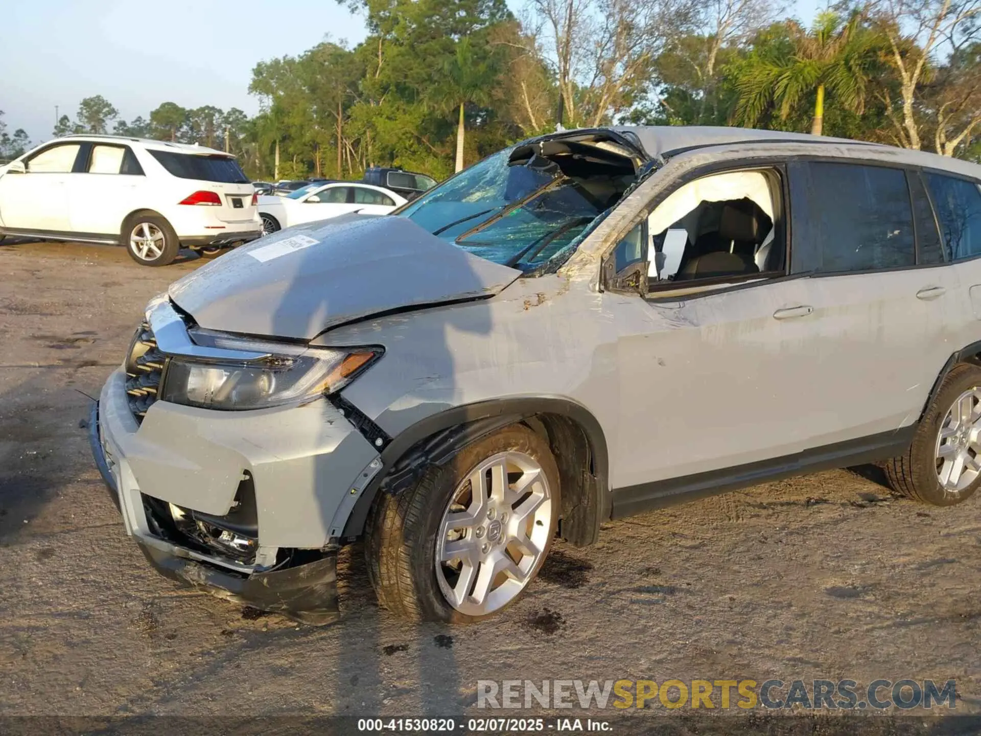 6 Фотография поврежденного автомобиля 5FNYF8H5XRB017807 HONDA PASSPORT 2024