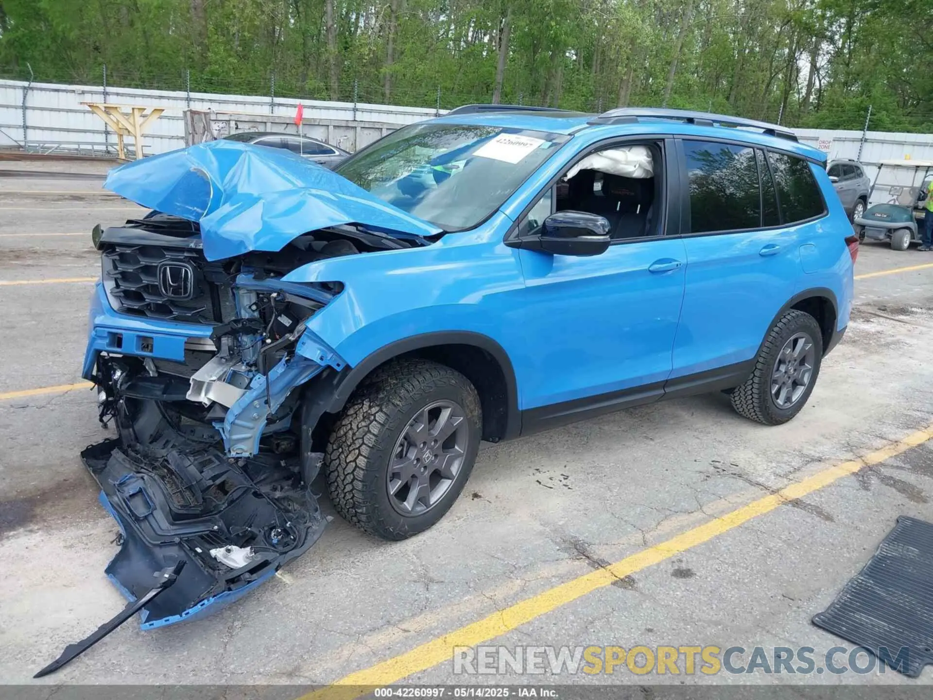 2 Photograph of a damaged car 5FNYF8H63RB008892 HONDA PASSPORT 2024