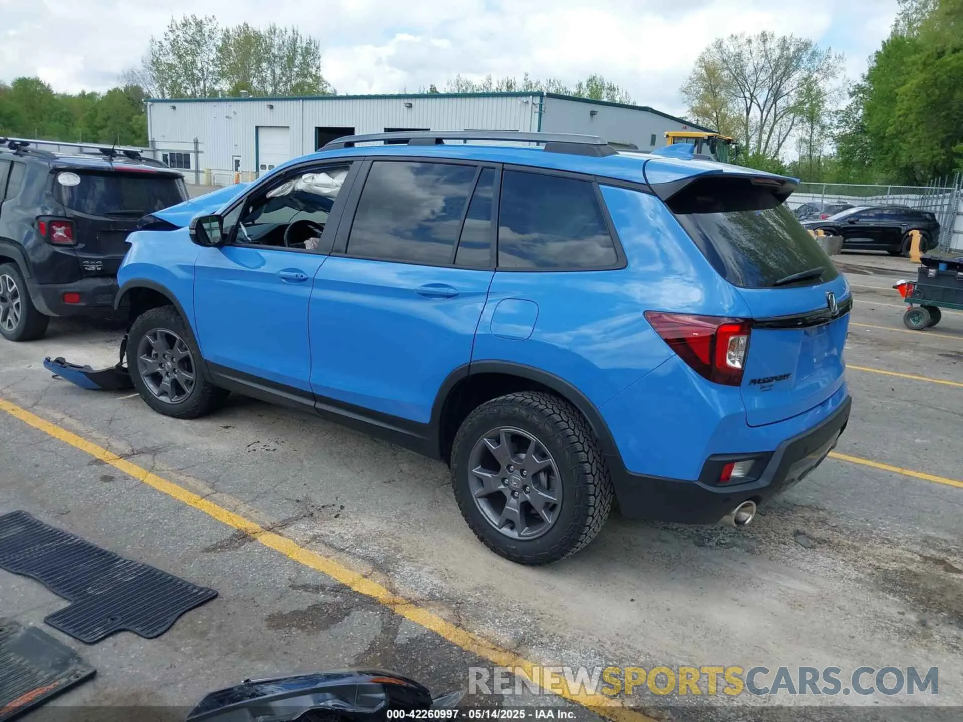 3 Photograph of a damaged car 5FNYF8H63RB008892 HONDA PASSPORT 2024