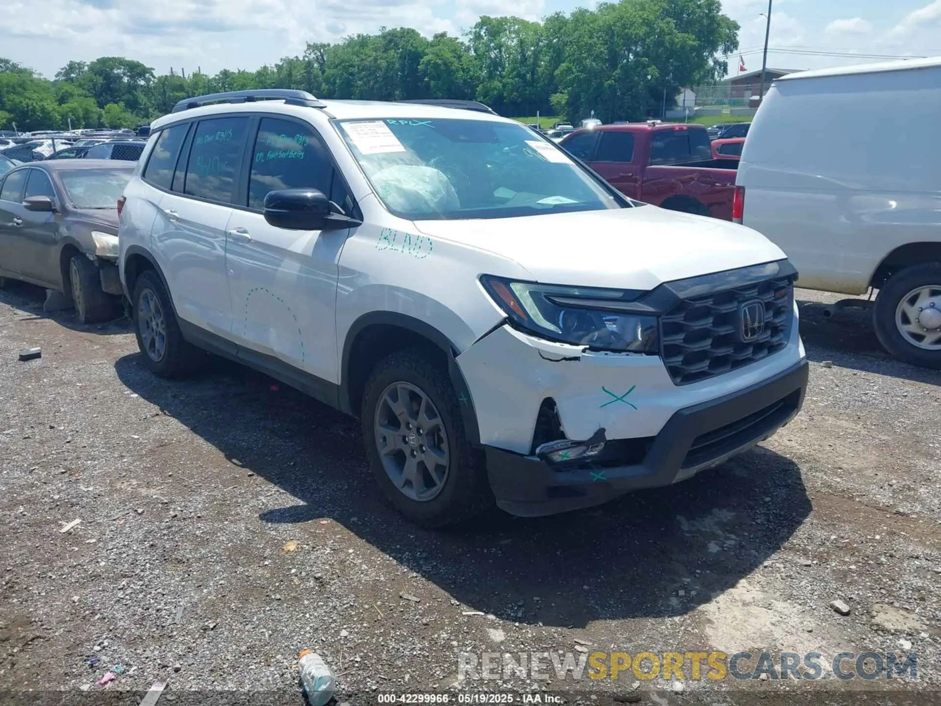 1 Photograph of a damaged car 5FNYF8H63RB009699 HONDA PASSPORT 2024