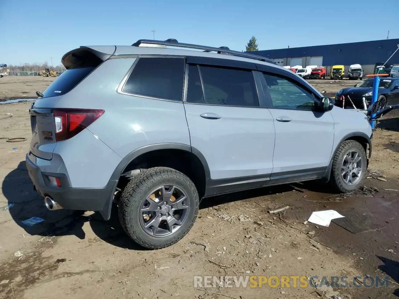 3 Фотография поврежденного автомобиля 5FNYF8H64RB005399 HONDA PASSPORT 2024